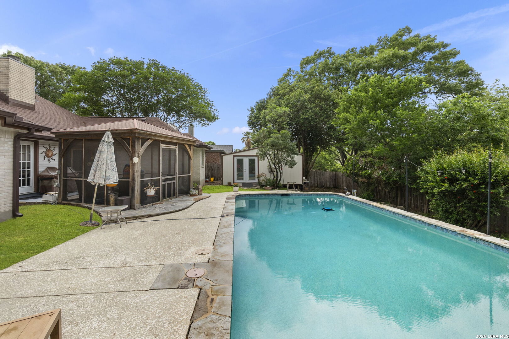 920 Queens Dr