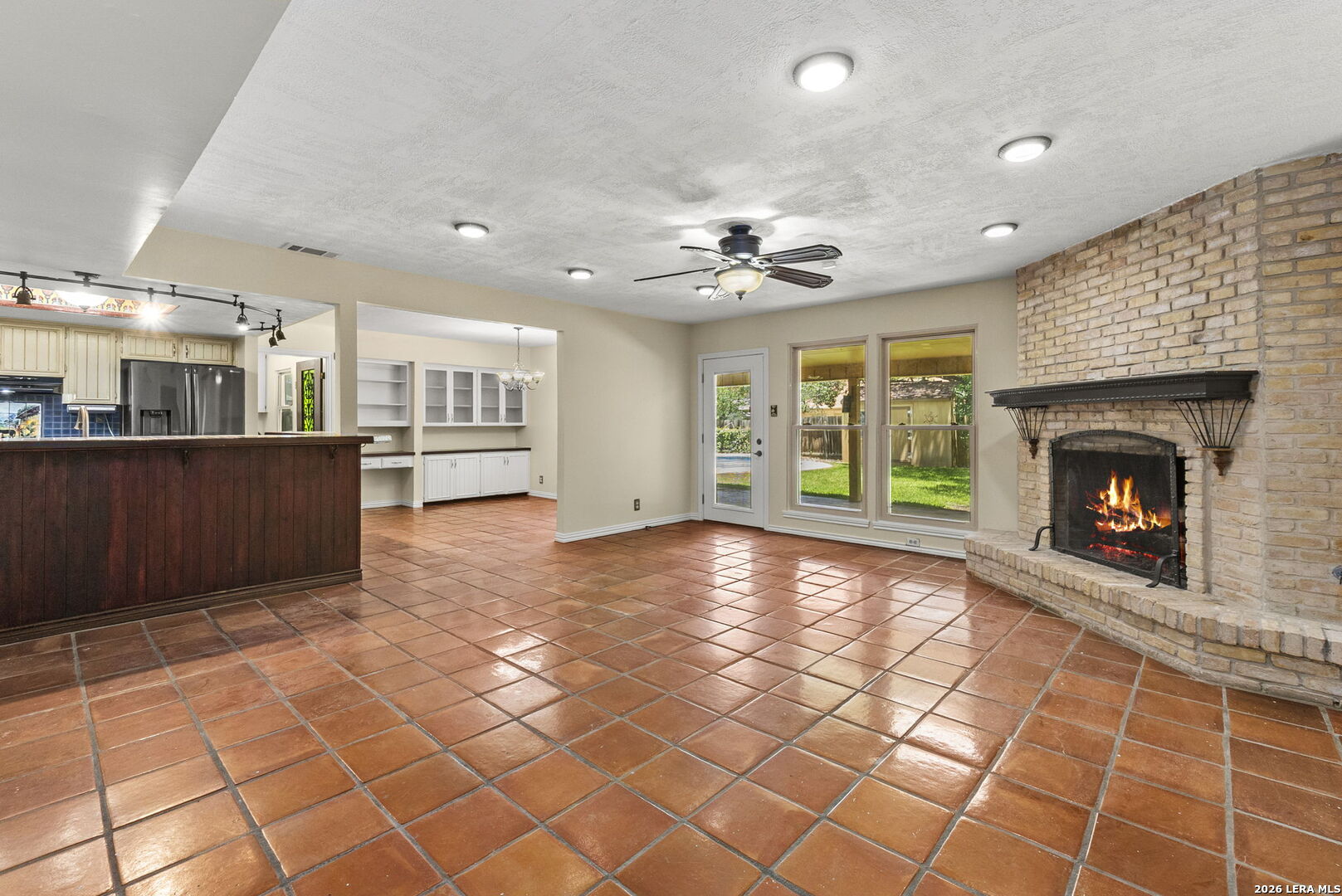 2807 BURNT OAK ST