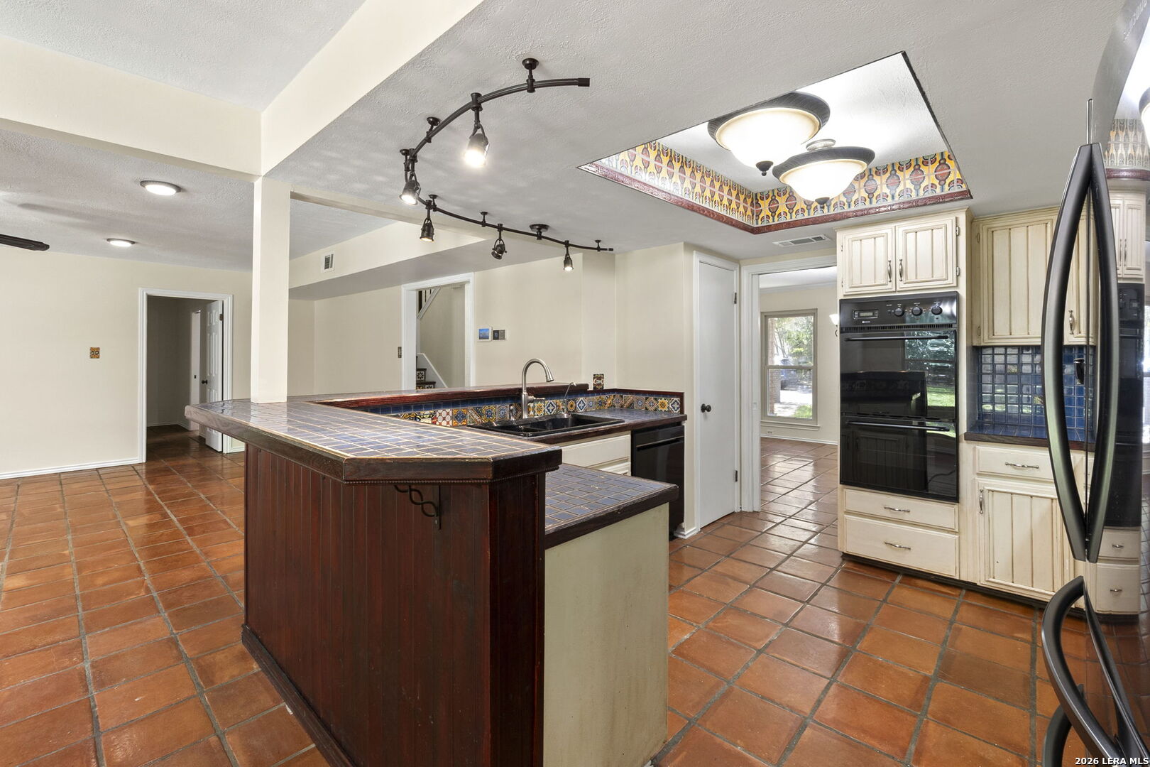 2807 BURNT OAK ST