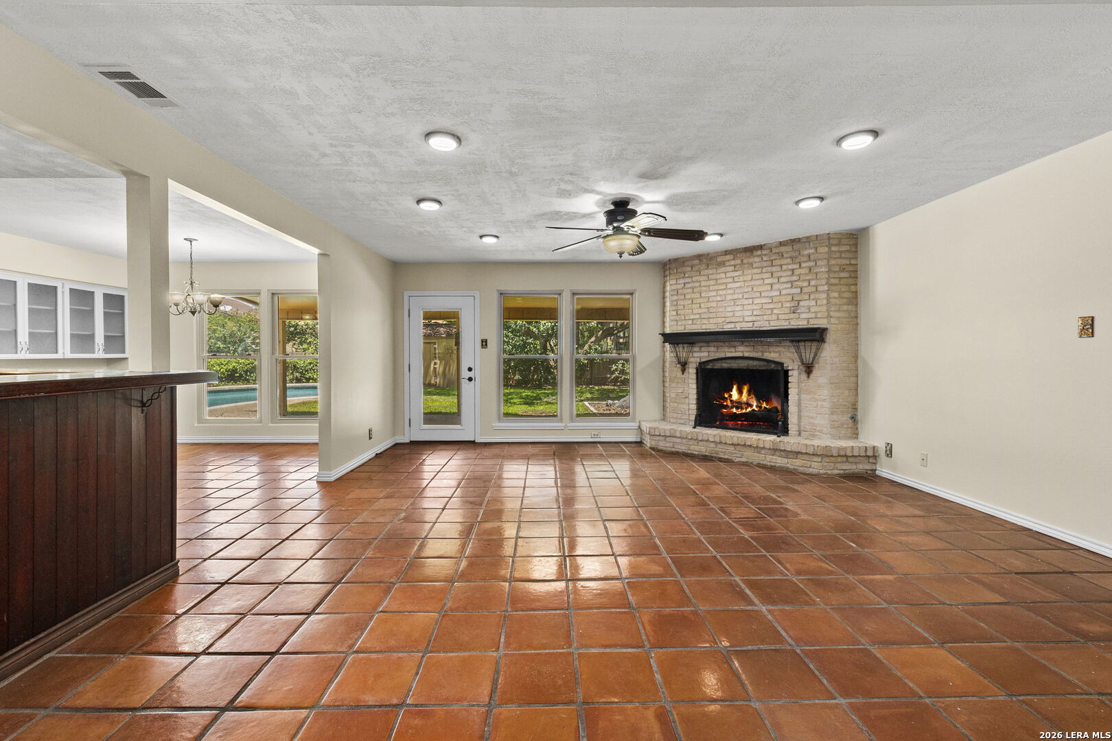2807 BURNT OAK ST