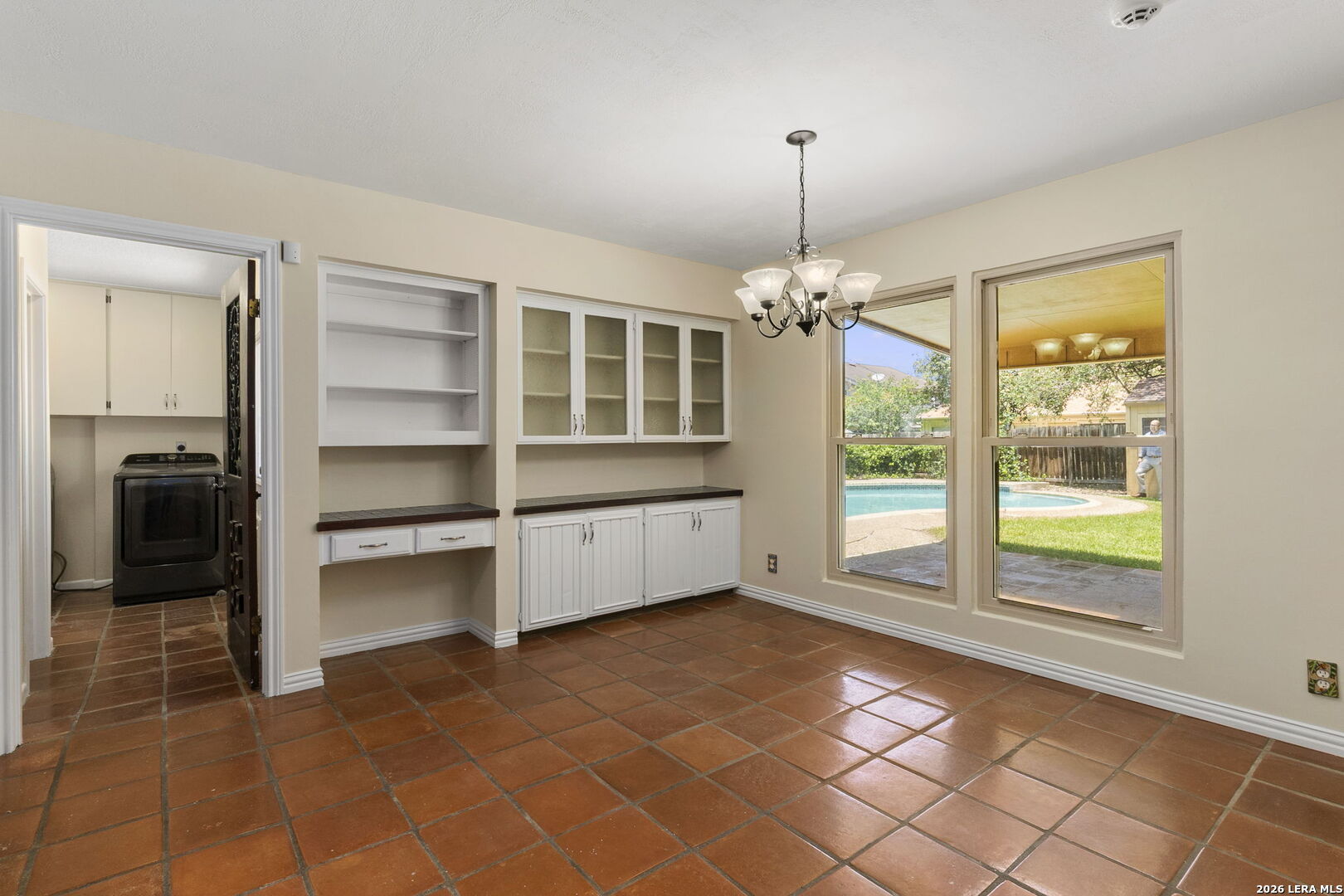 2807 BURNT OAK ST