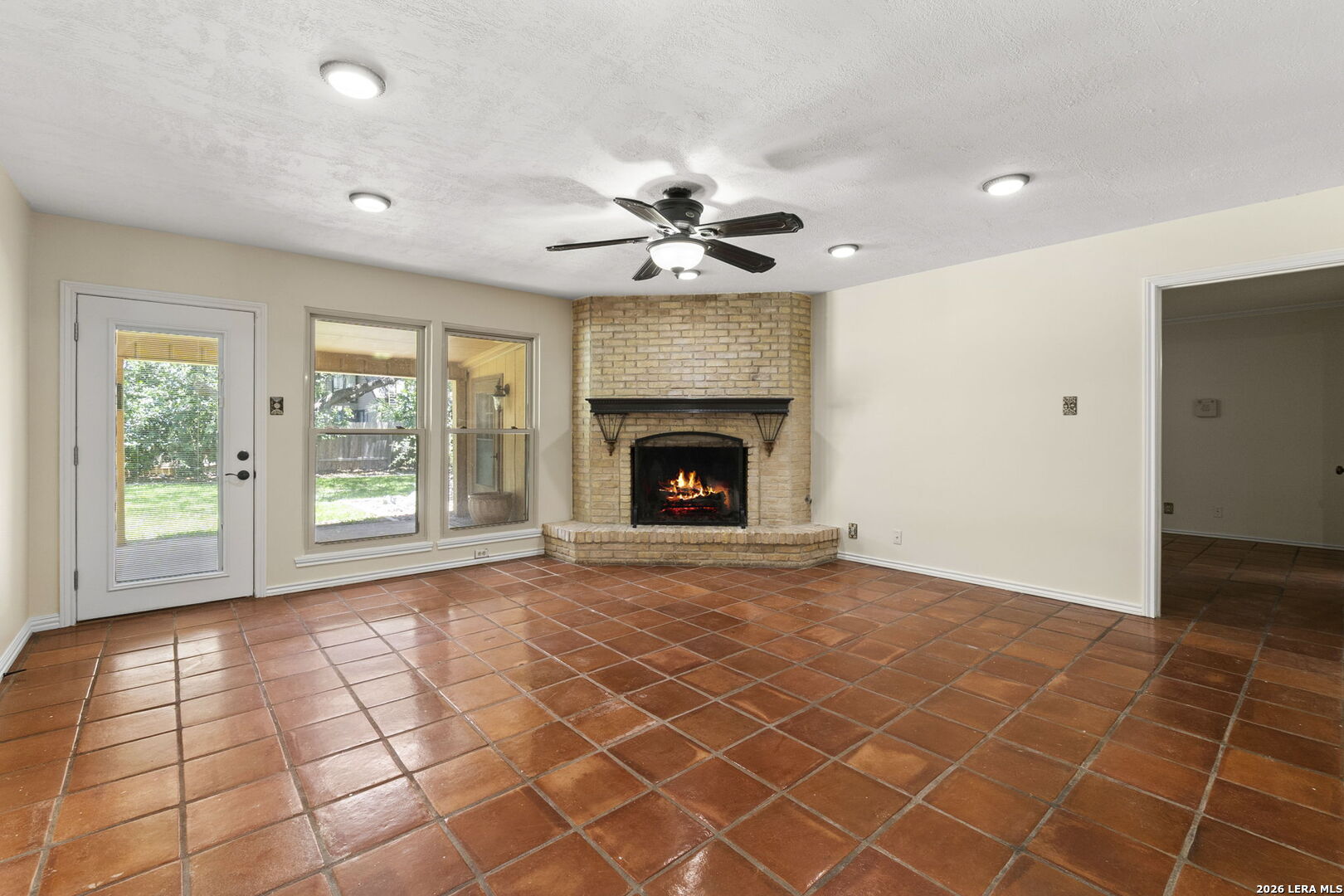 2807 BURNT OAK ST