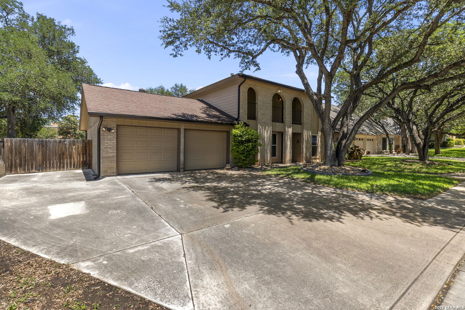 2807 BURNT OAK ST