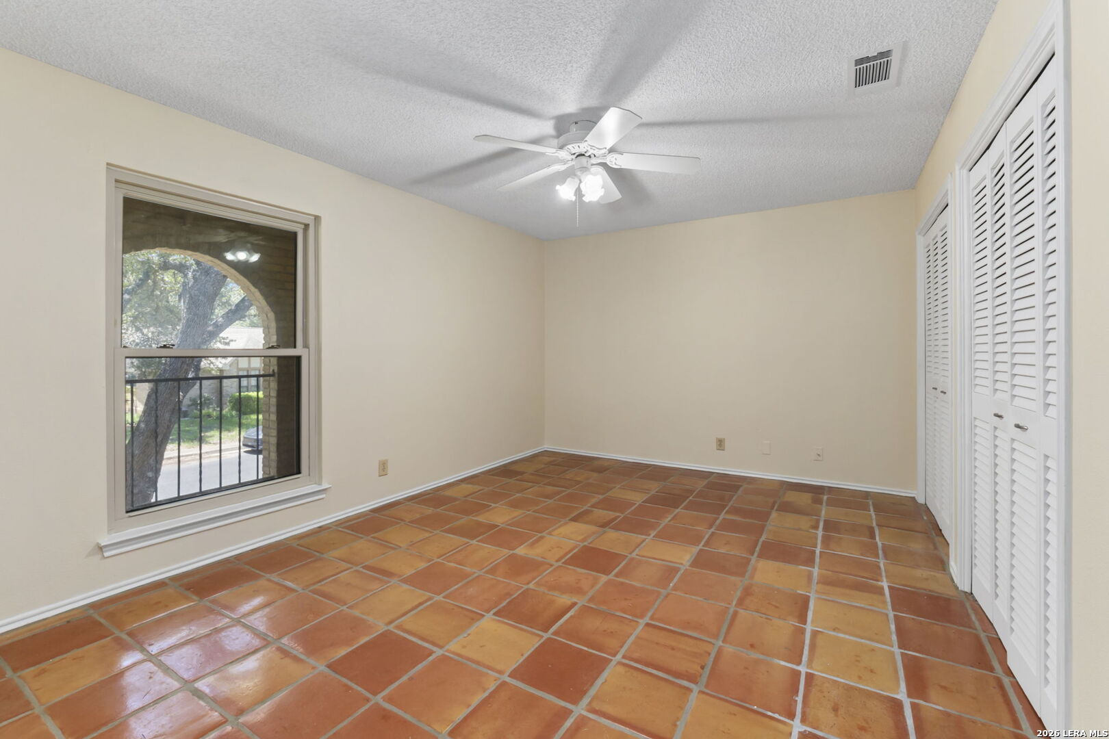 2807 BURNT OAK ST