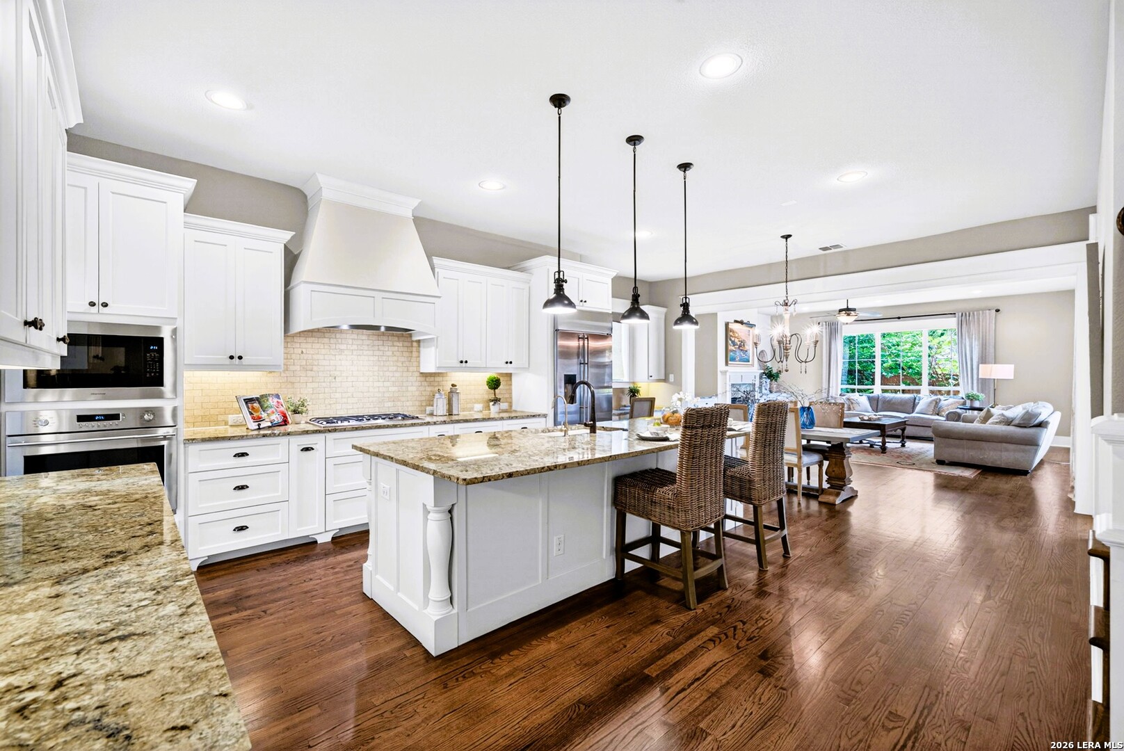 255 Retama Pl