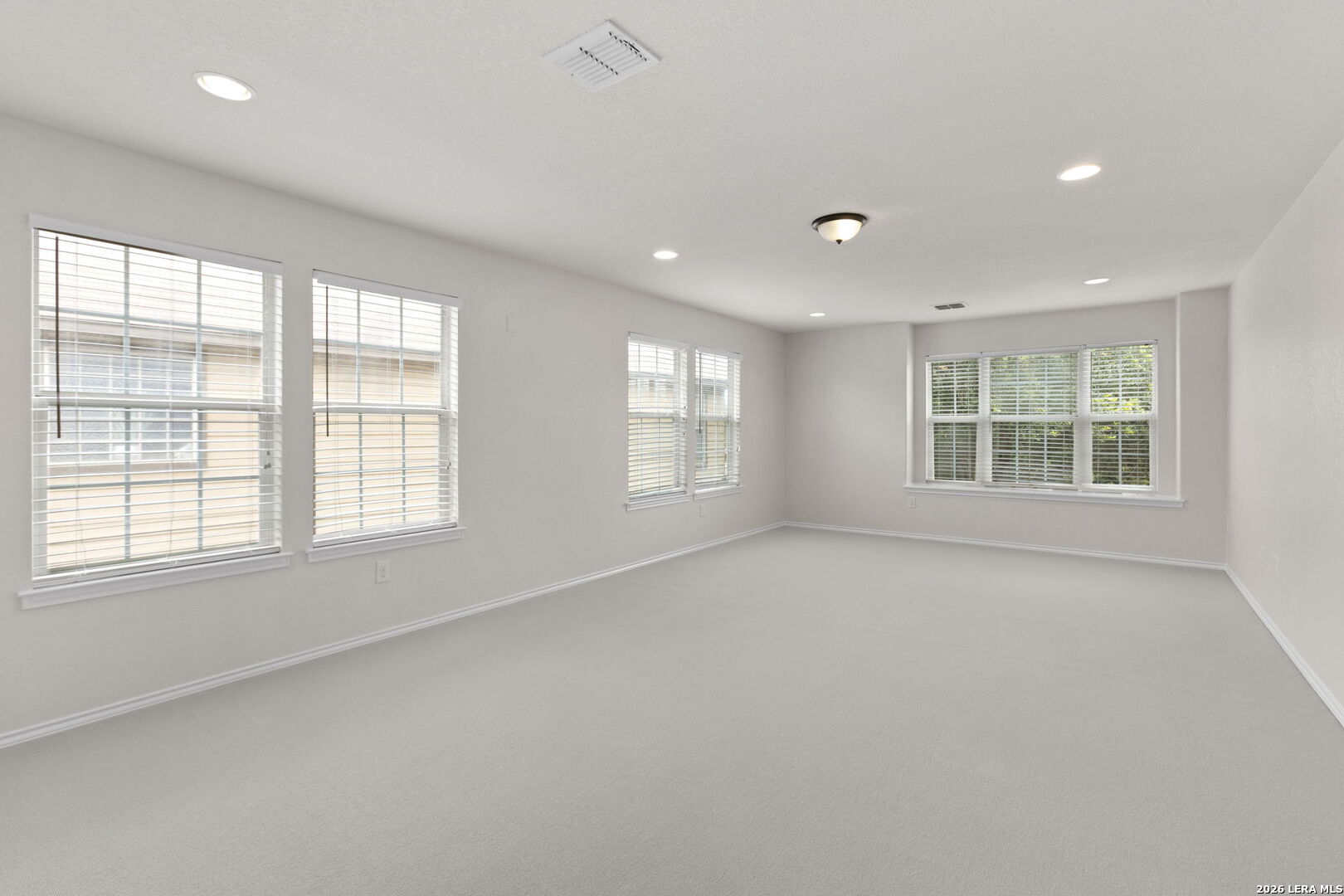 228 Winding Riv