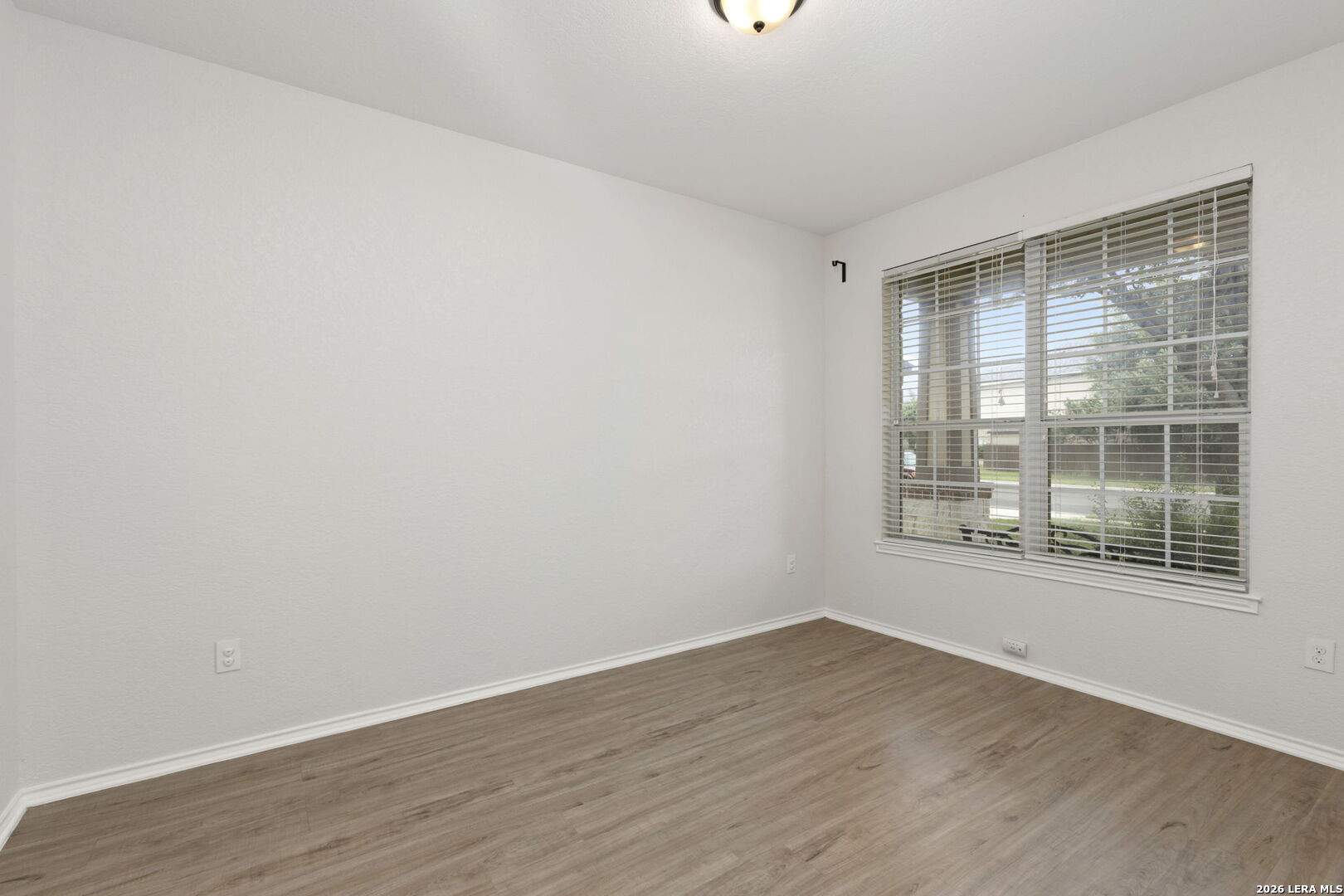 228 Winding Riv