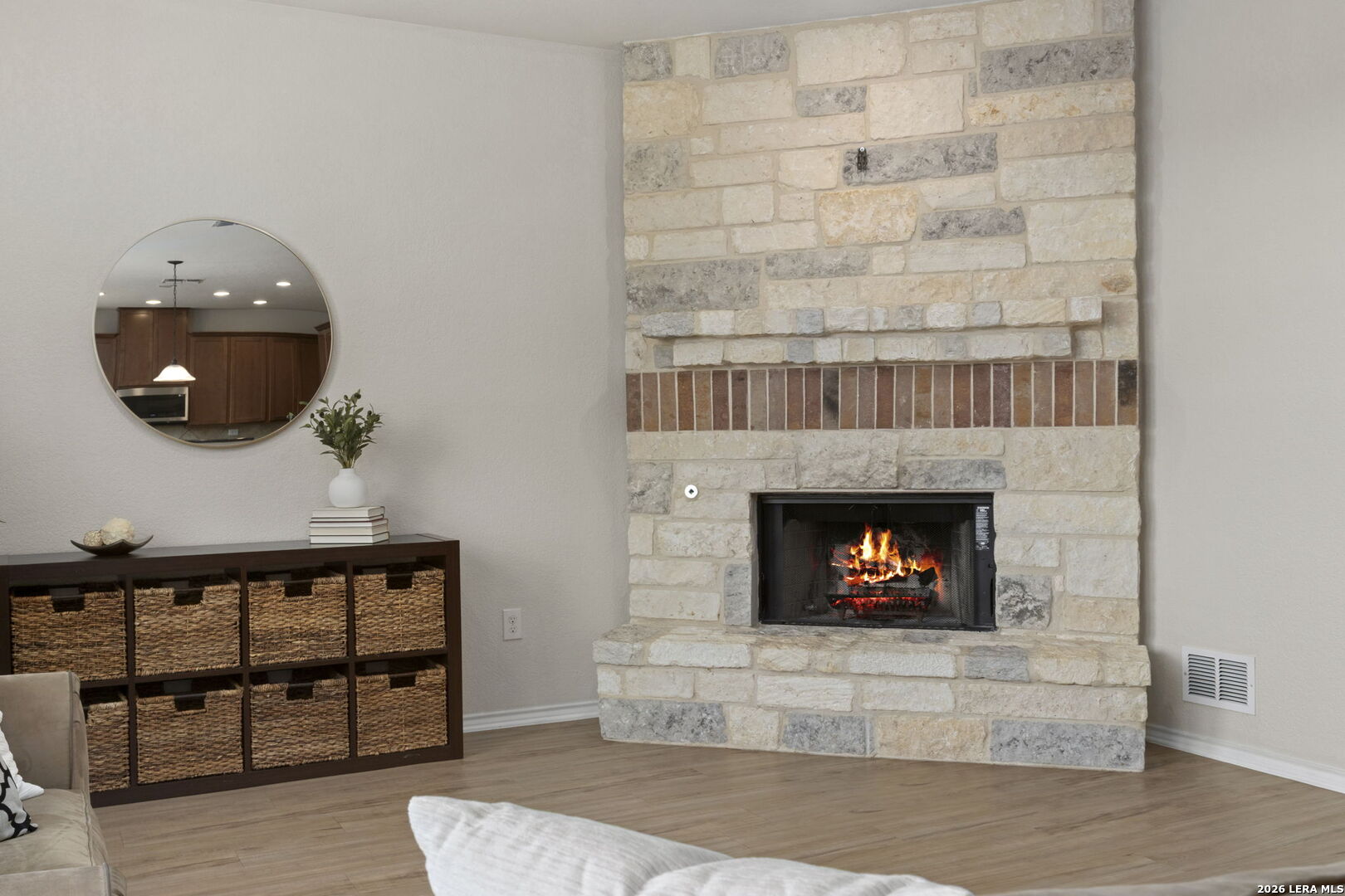 228 Winding Riv