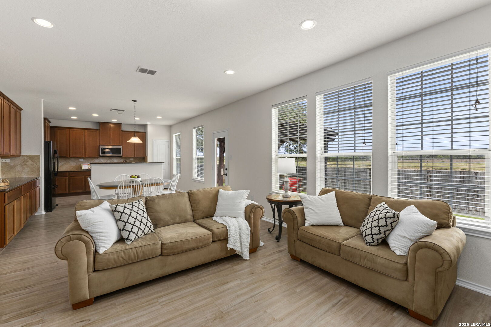 228 Winding Riv