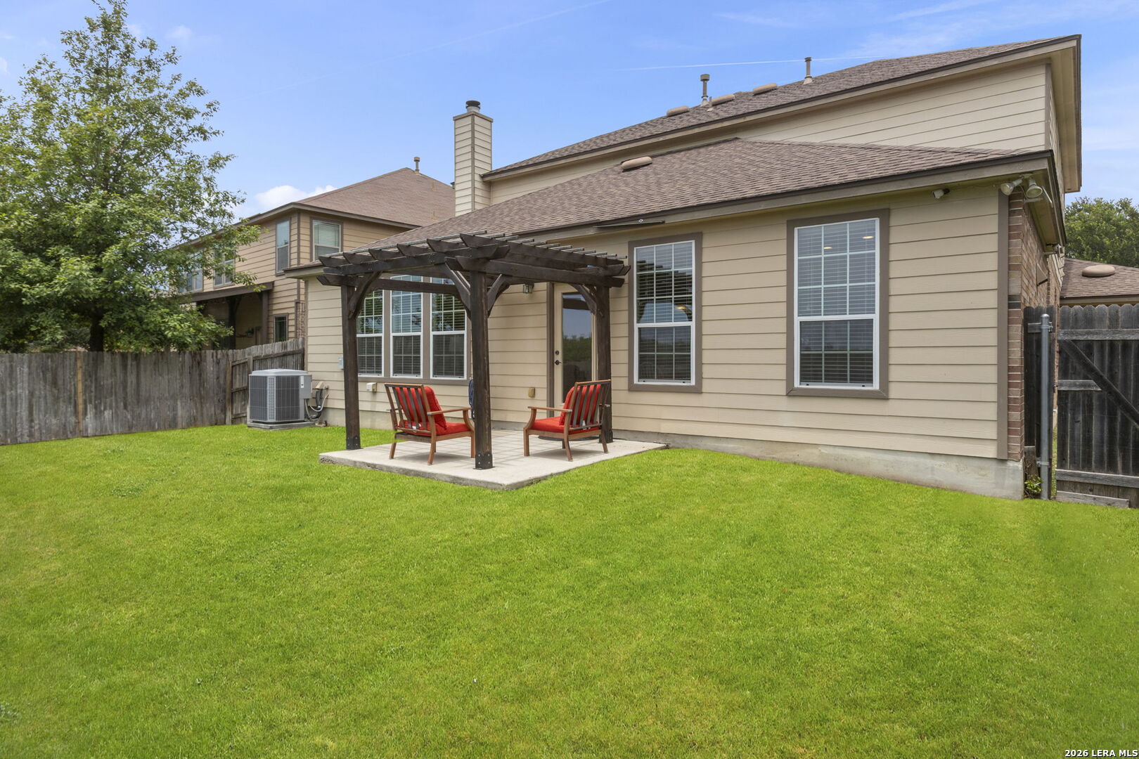 228 Winding Riv