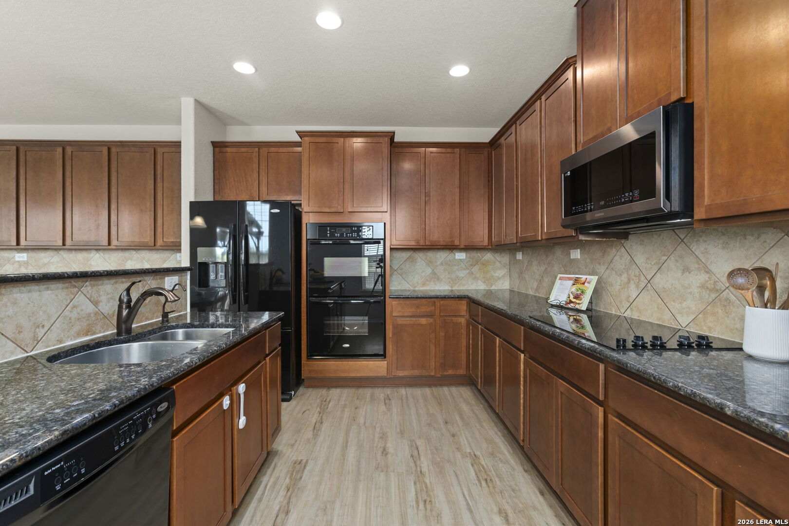 228 Winding Riv
