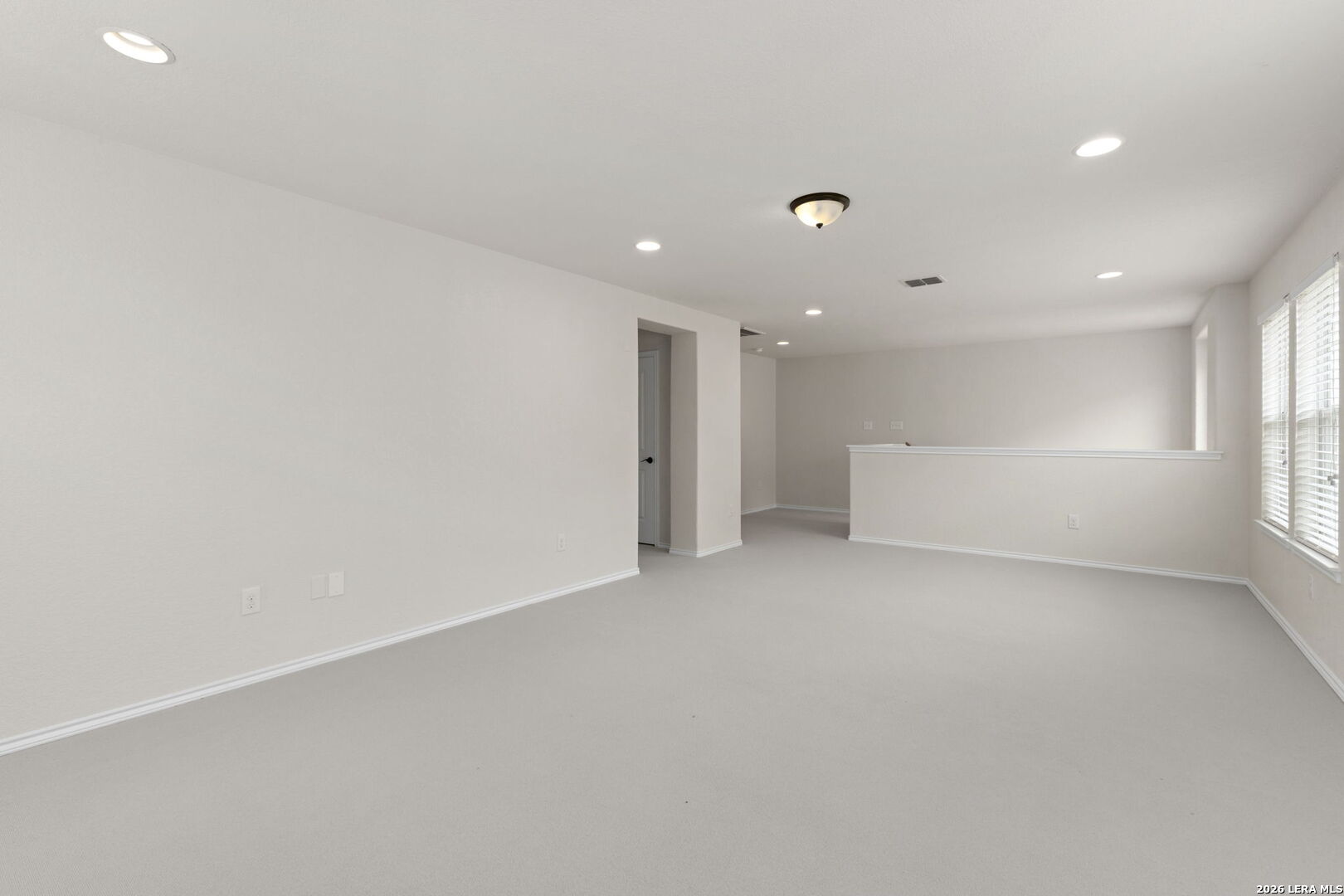 228 Winding Riv
