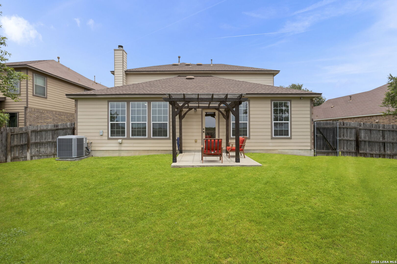 228 Winding Riv