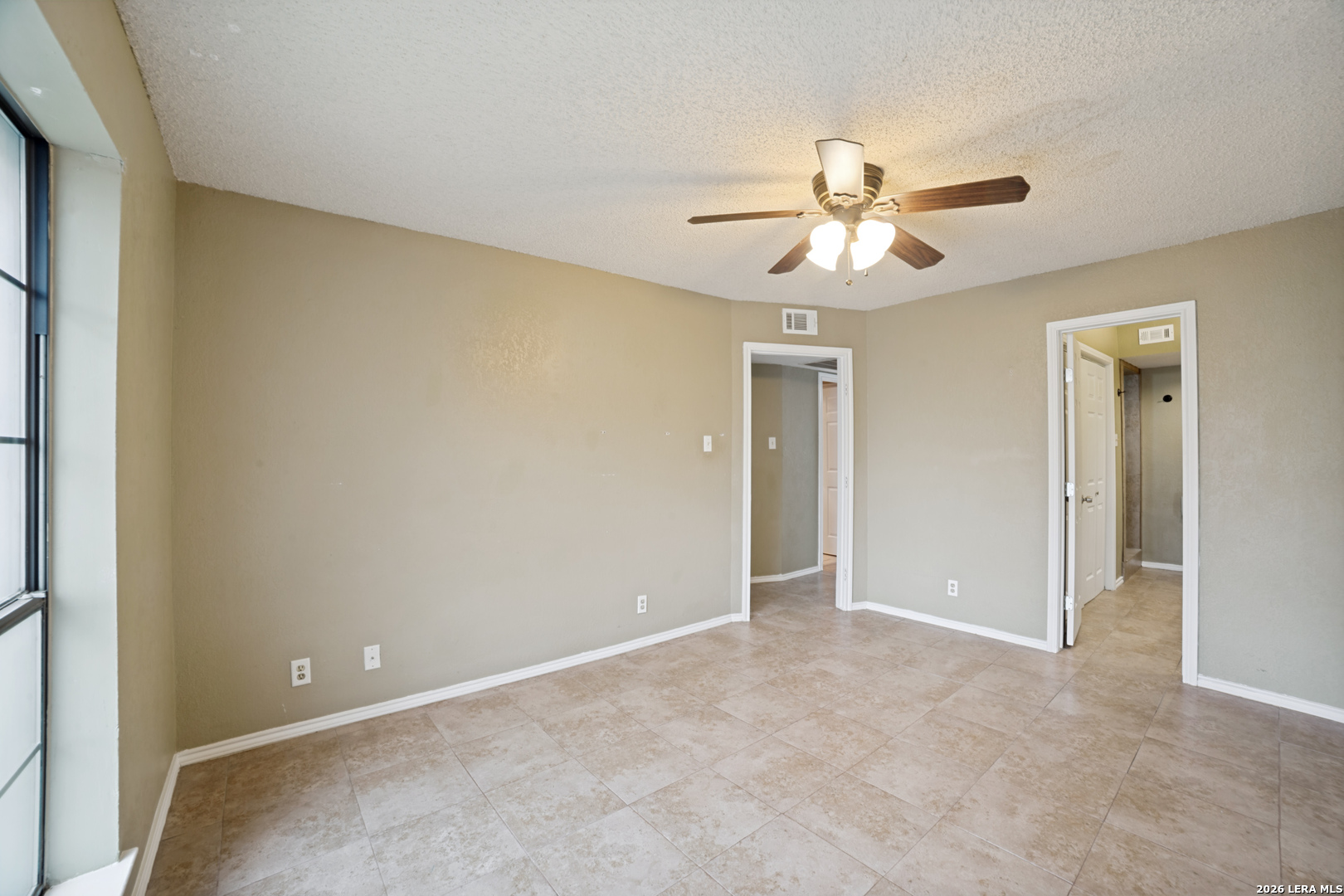 8633 Datapoint Dr 204