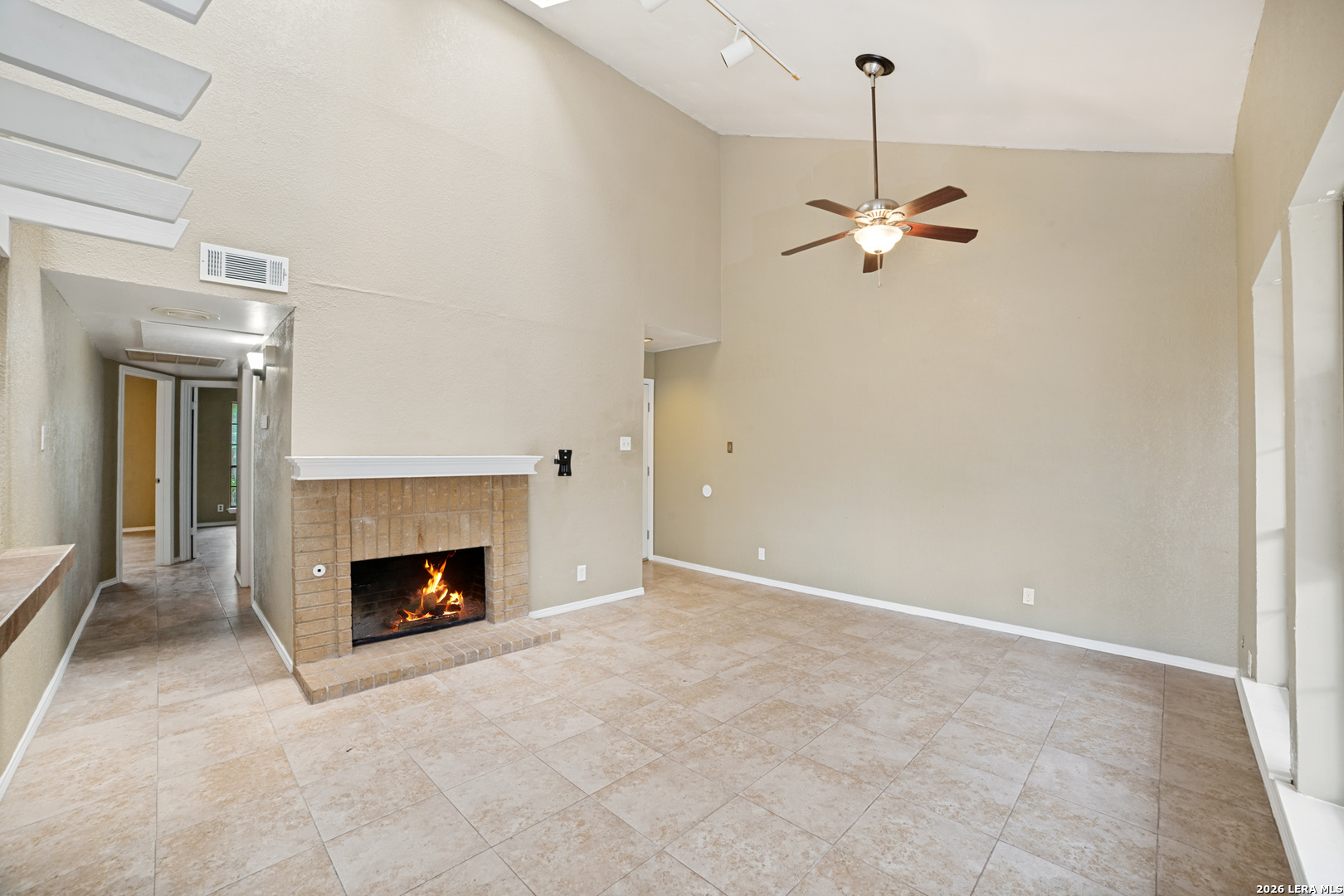 8633 Datapoint Dr 204