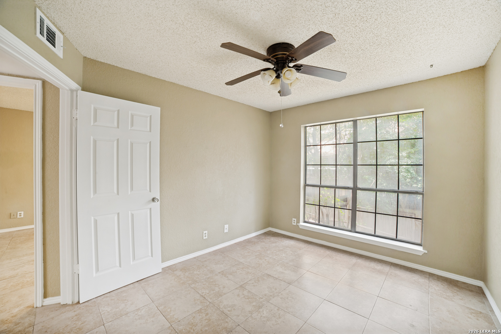 8633 Datapoint Dr 204