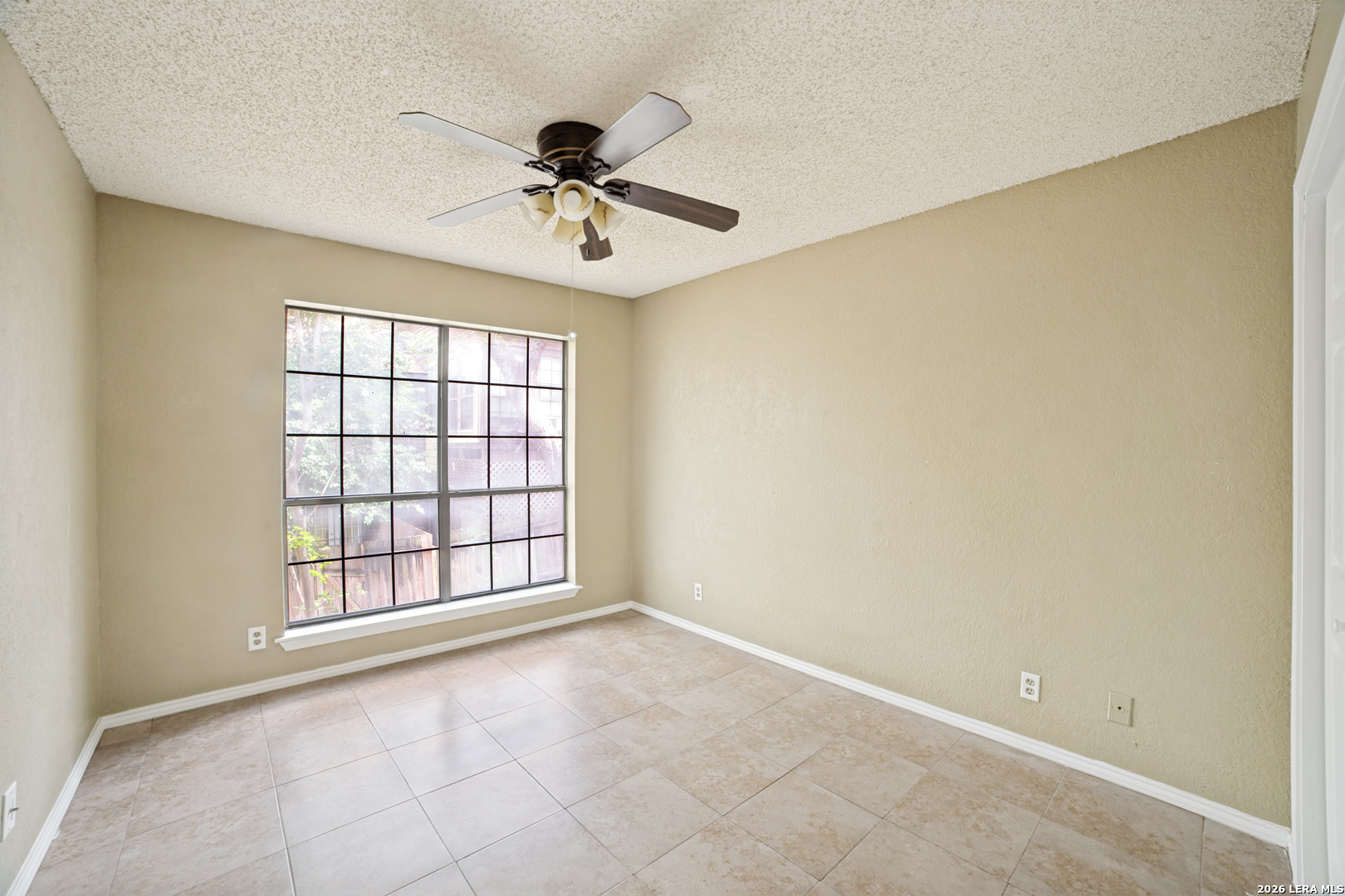8633 Datapoint Dr 204