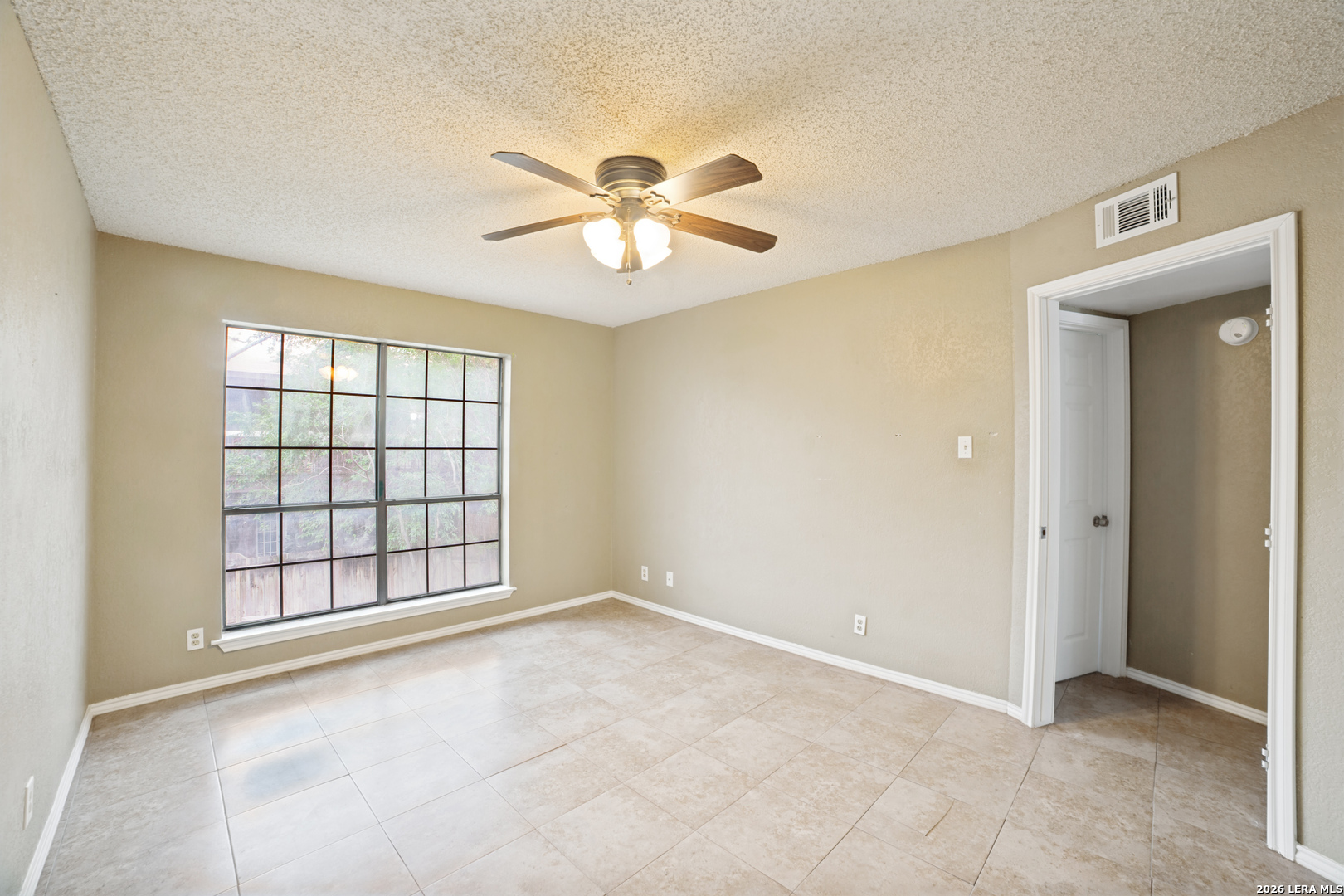 8633 Datapoint Dr 204