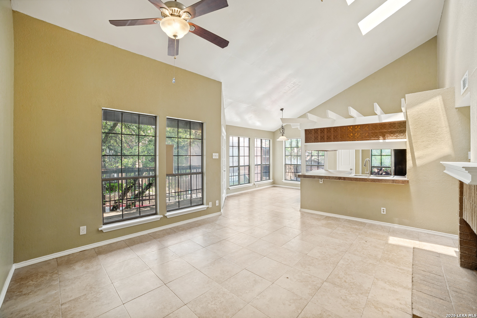 8633 Datapoint Dr 204