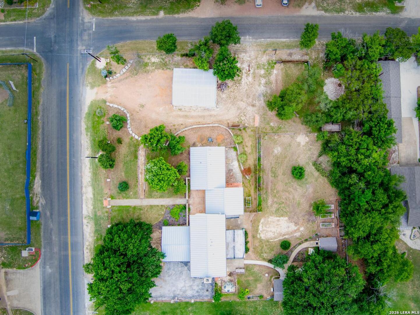 208 FRONT ST