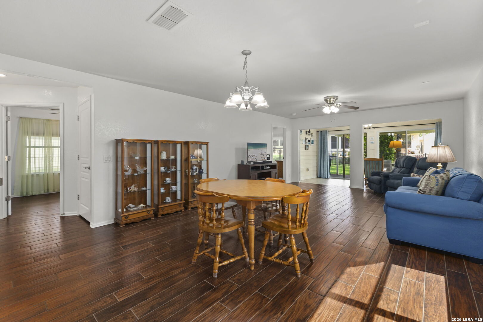 4911 Sky Oaks
