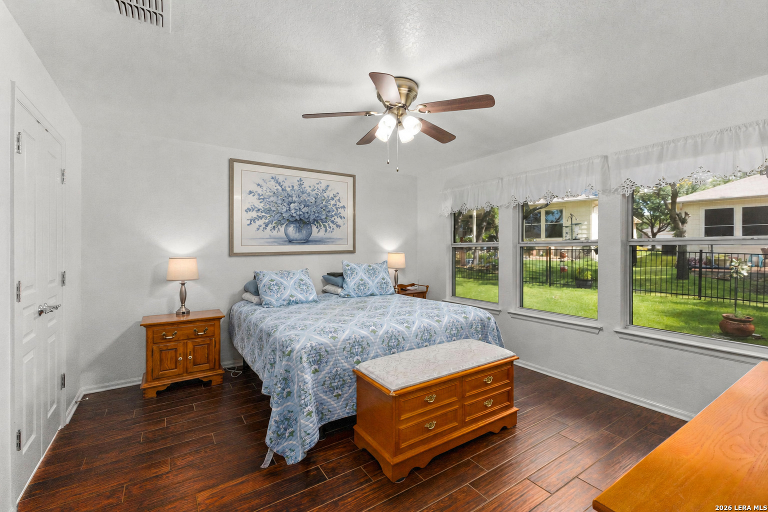 4911 Sky Oaks