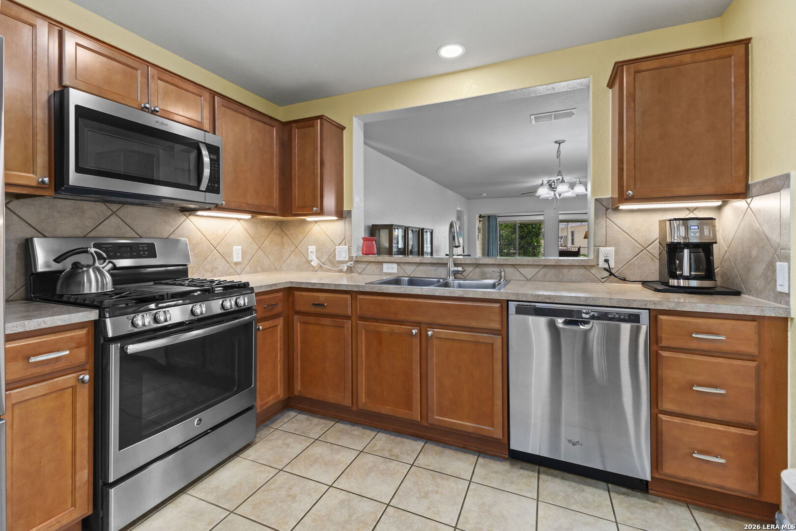 4911 Sky Oaks