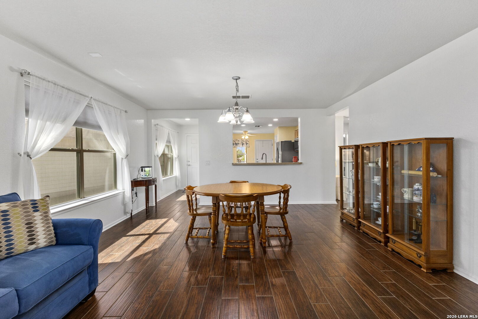 4911 Sky Oaks
