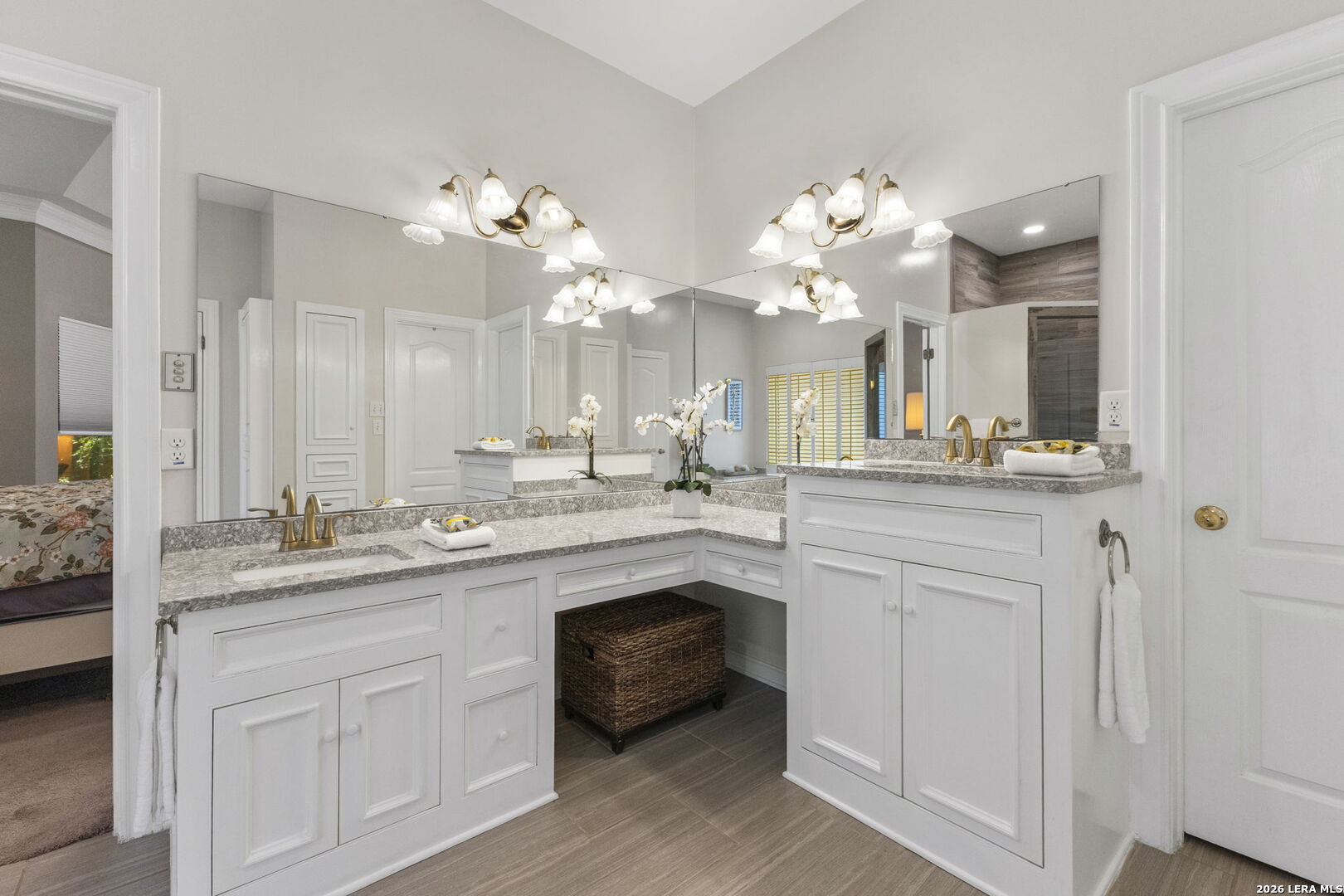 15606 Dawn Crest