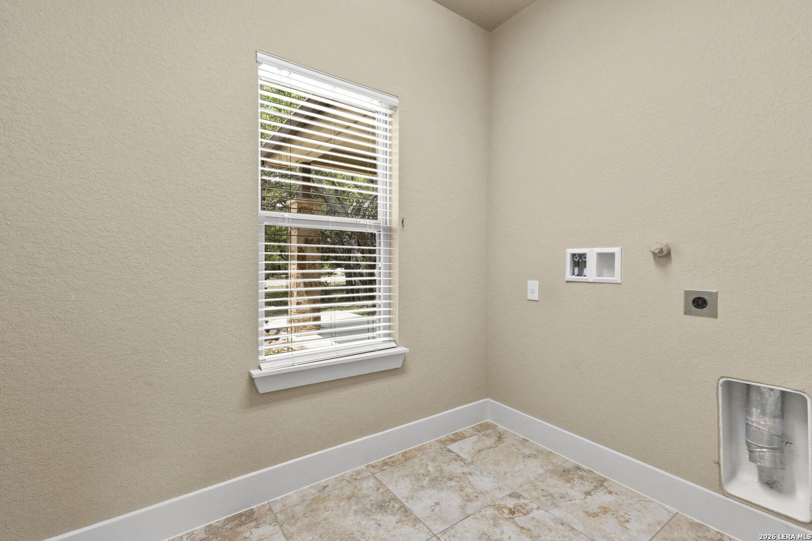 111 Swallow Ct