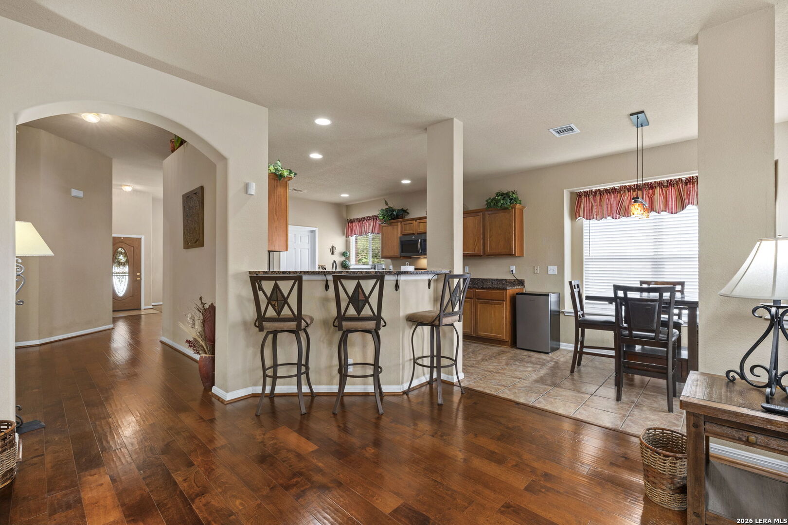 3318 DOVETREE LN