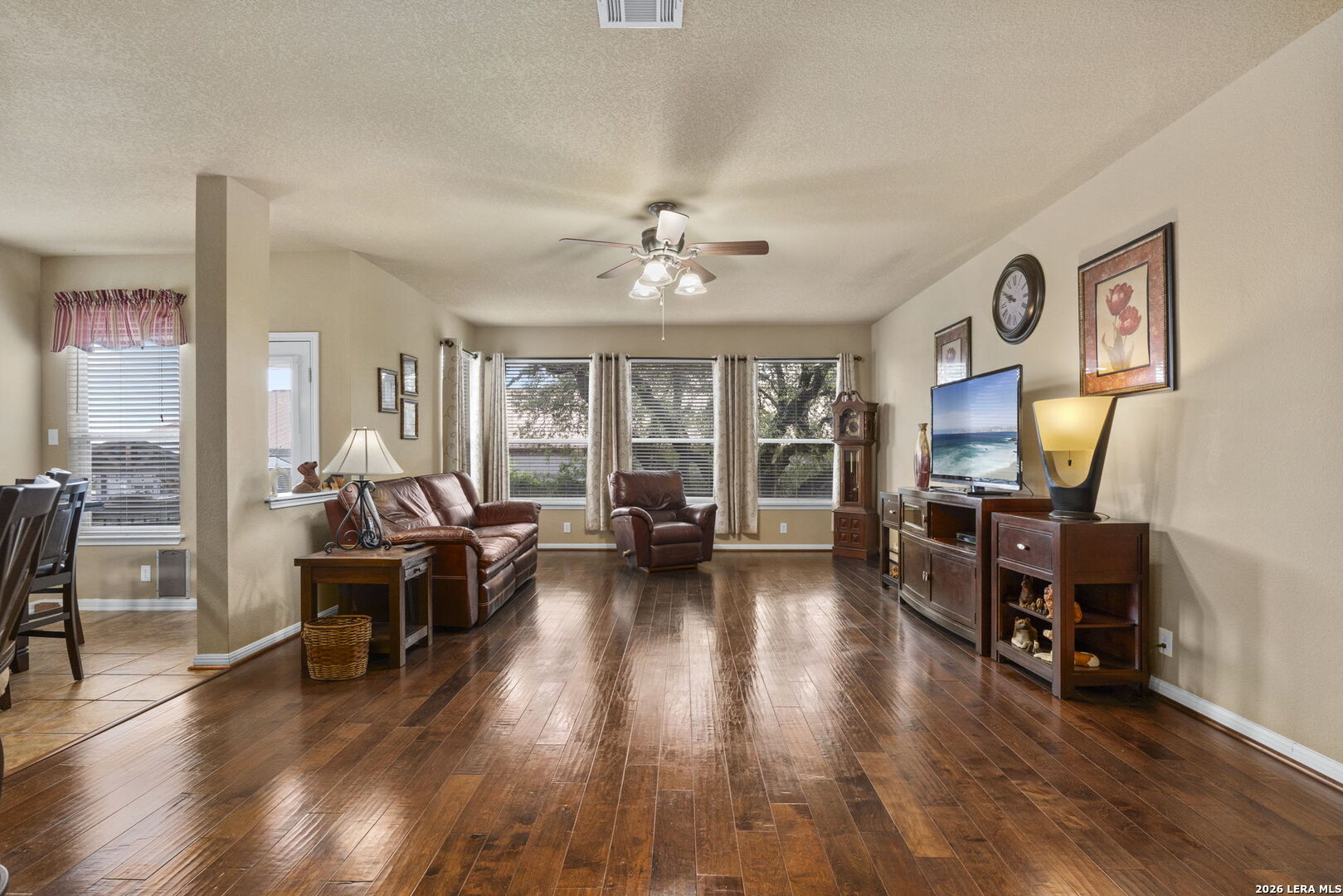 3318 DOVETREE LN
