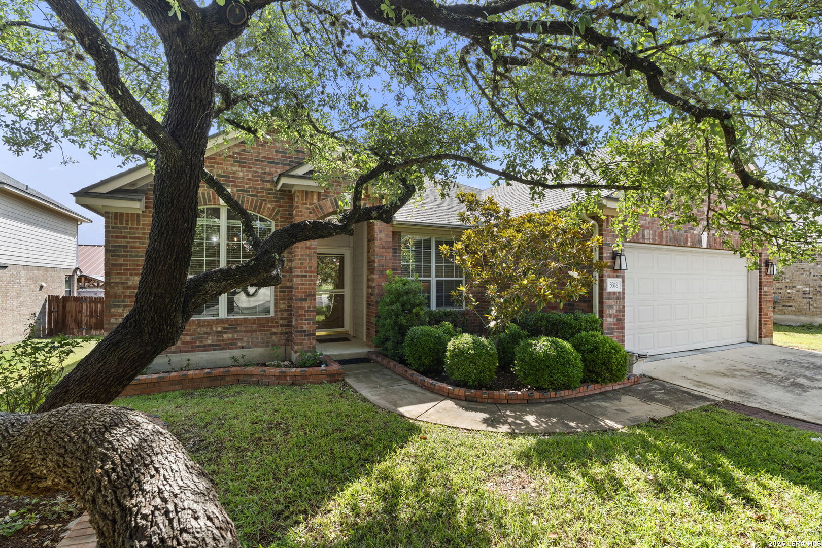 3318 DOVETREE LN