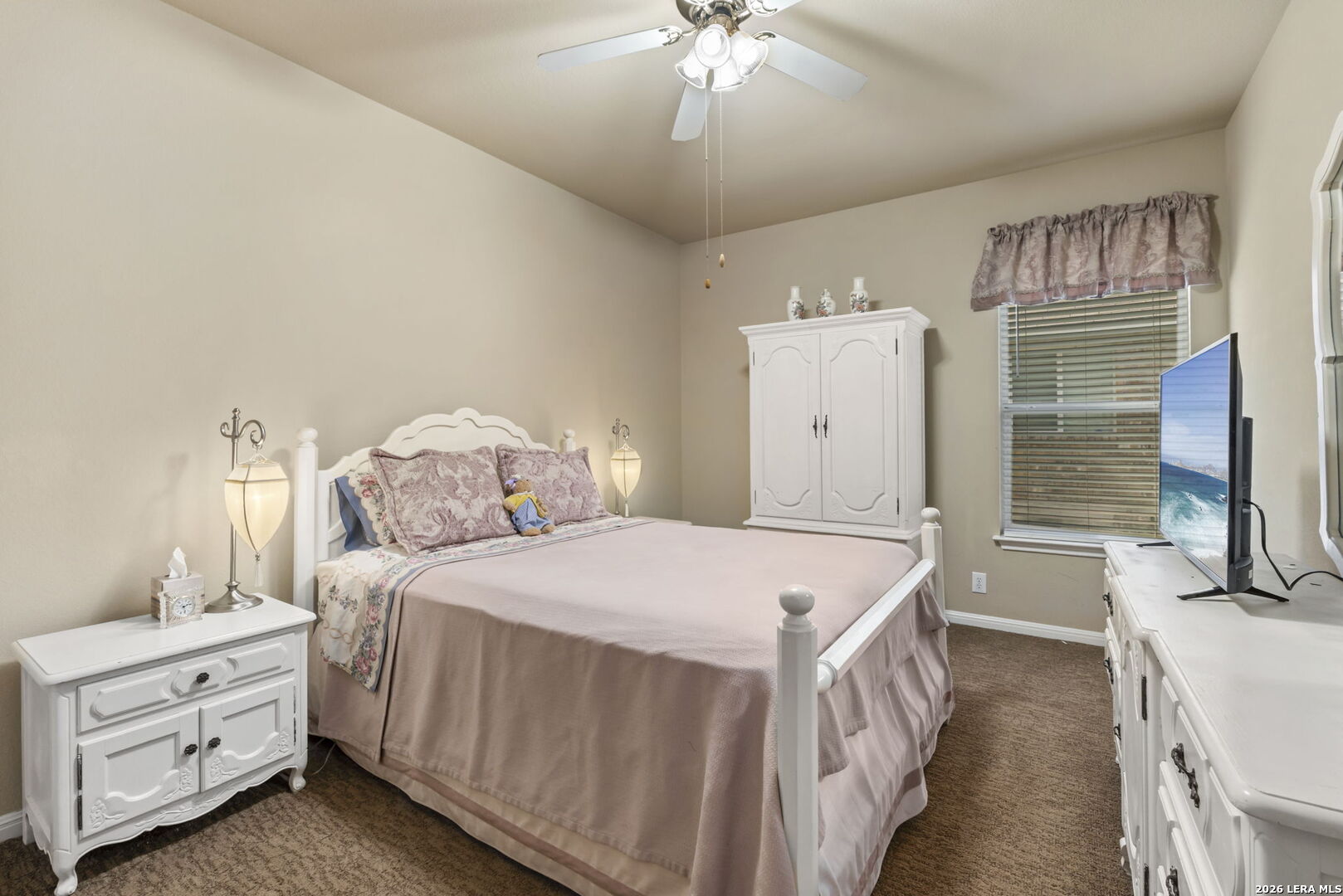 3318 DOVETREE LN