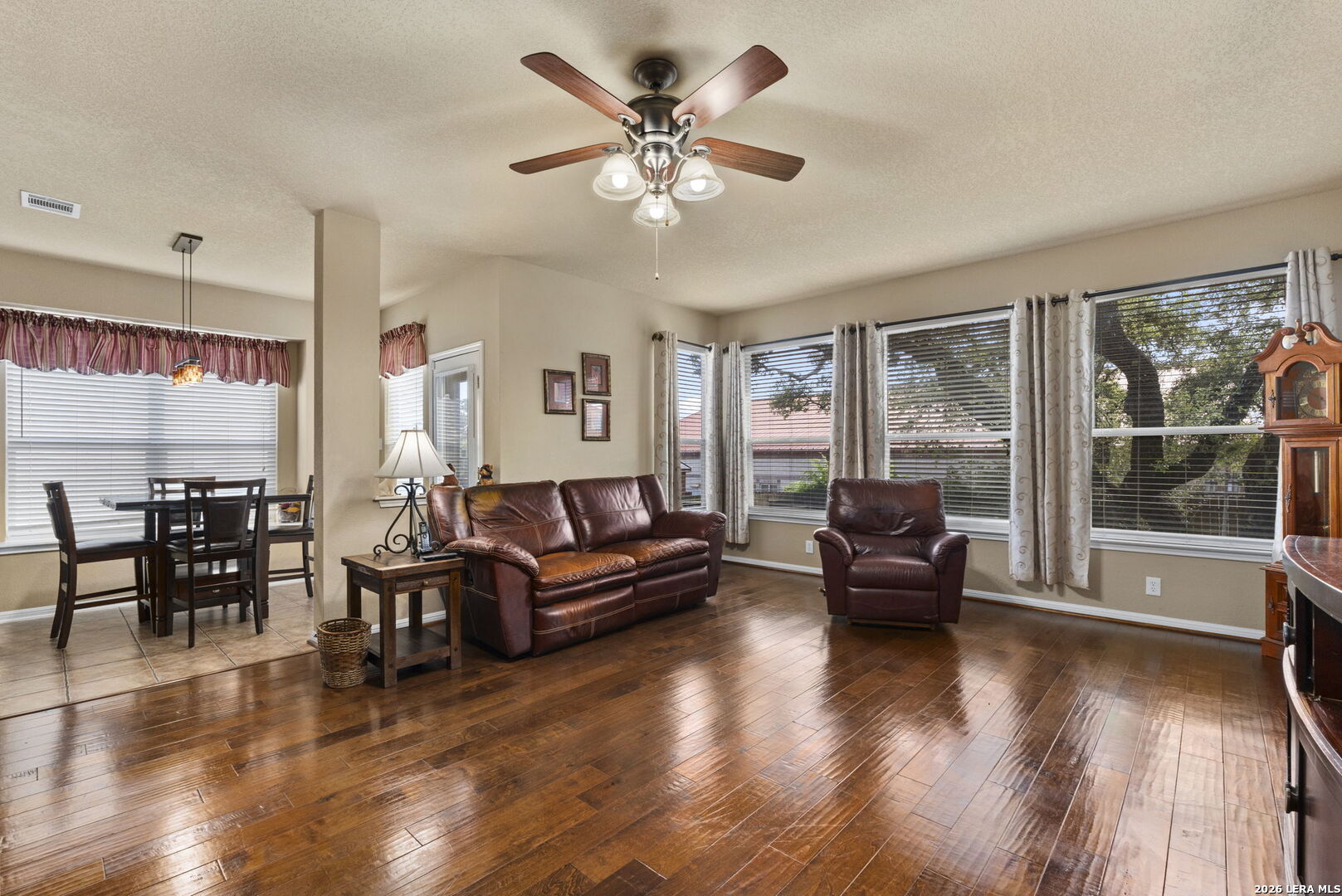 3318 DOVETREE LN