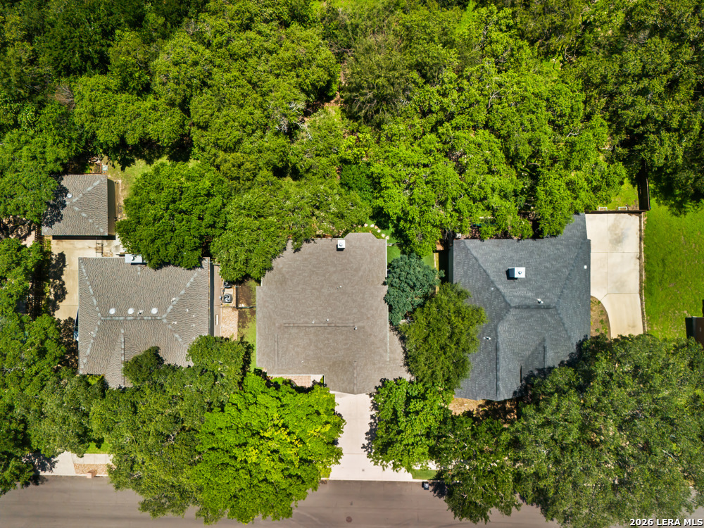 8618 Drayton Heights