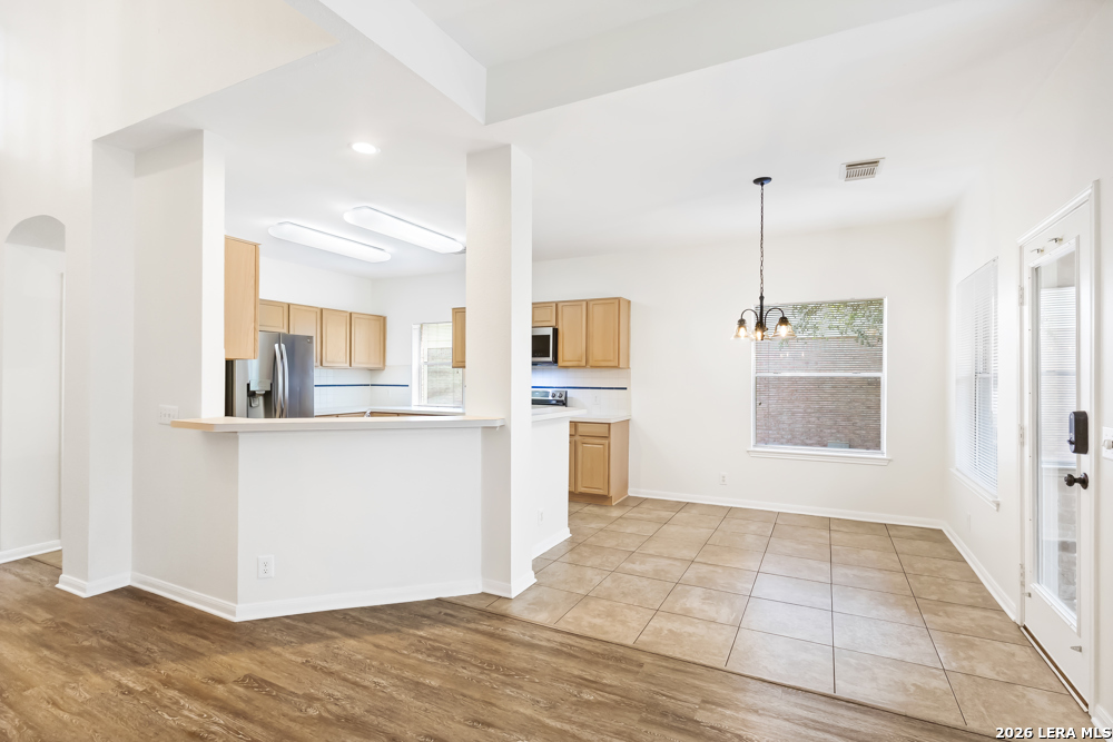 8618 Drayton Heights