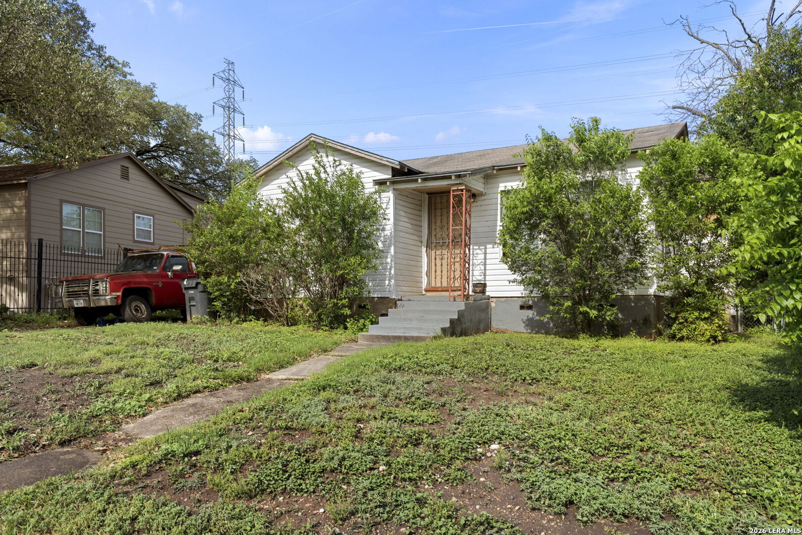 211 Robeson Ave