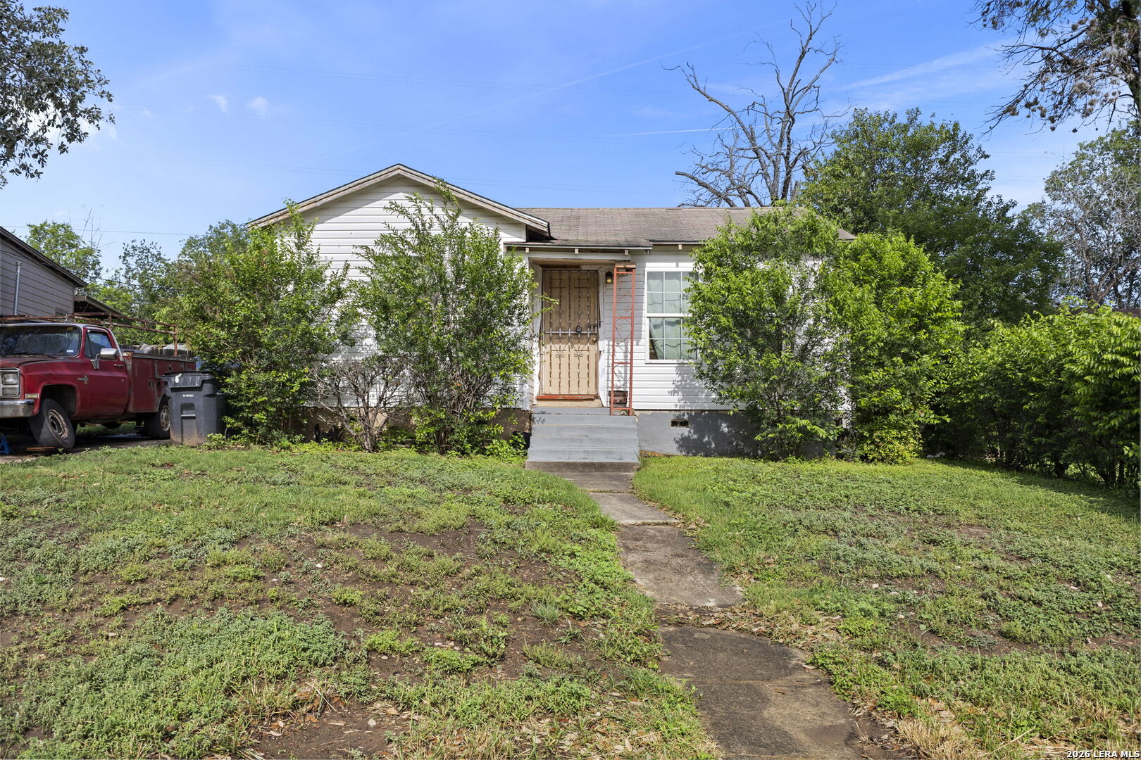 211 Robeson Ave