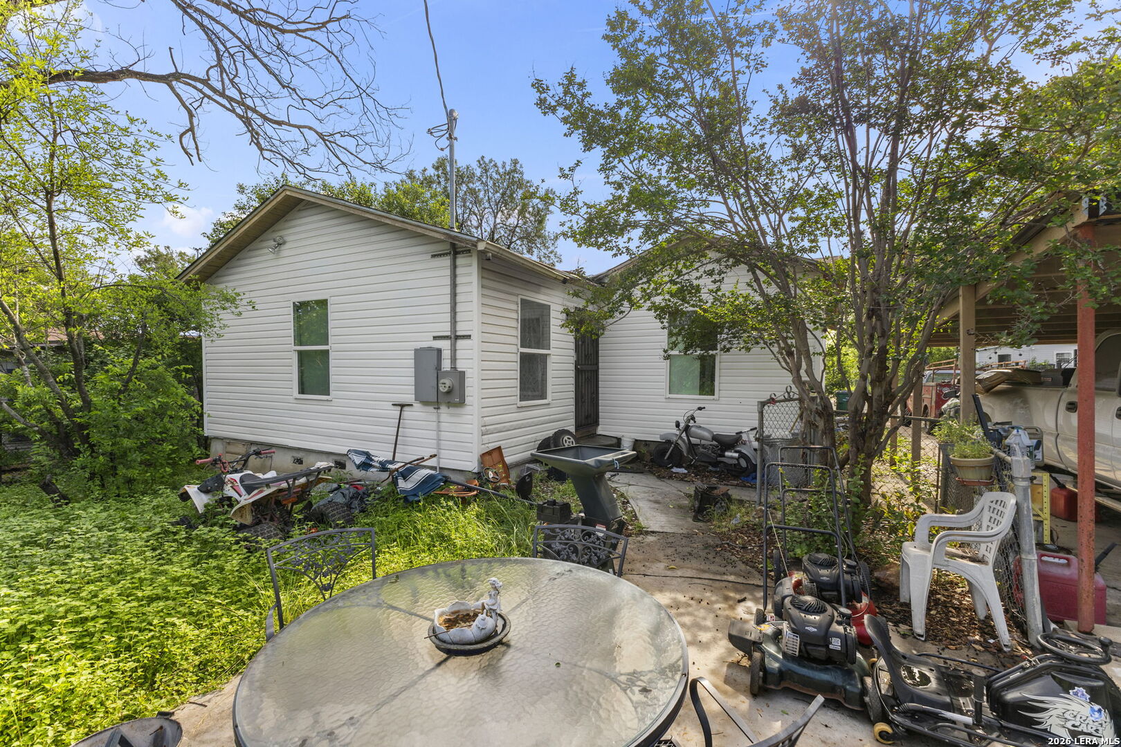 211 Robeson Ave