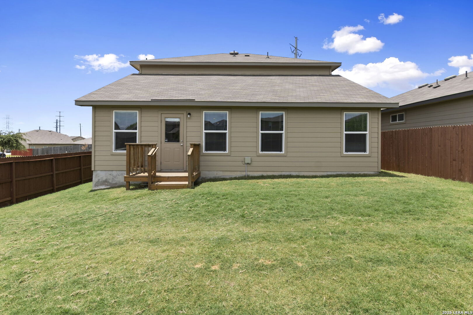 2526 Wentwood
