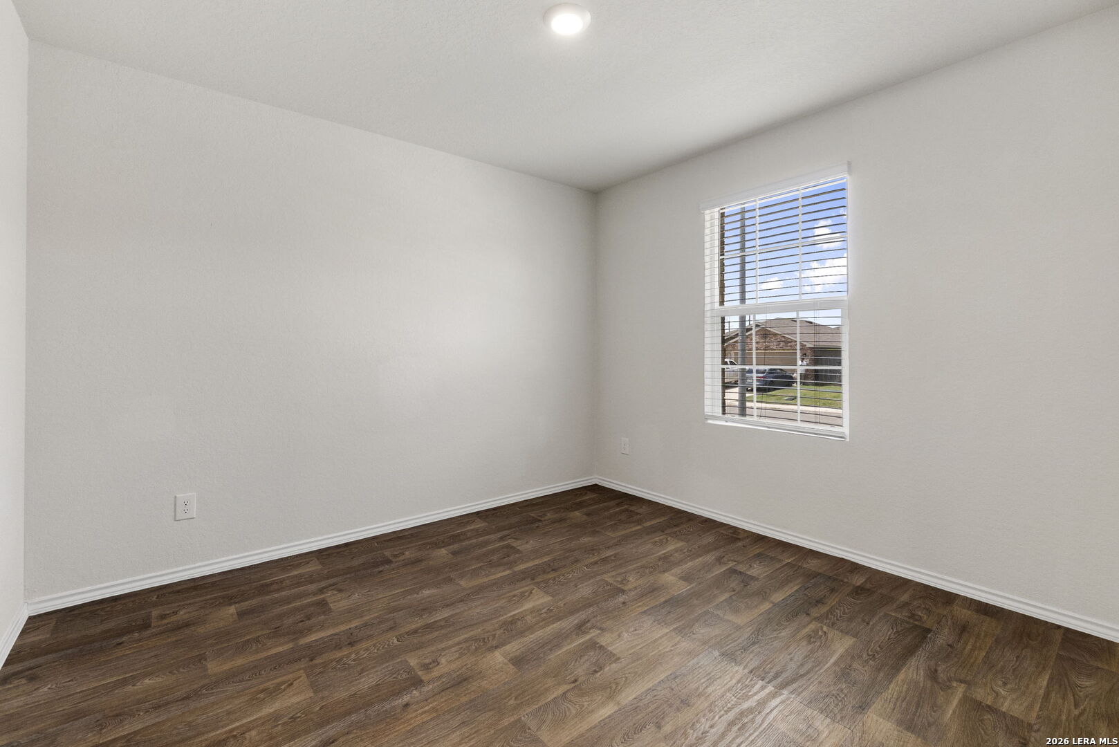 2526 Wentwood