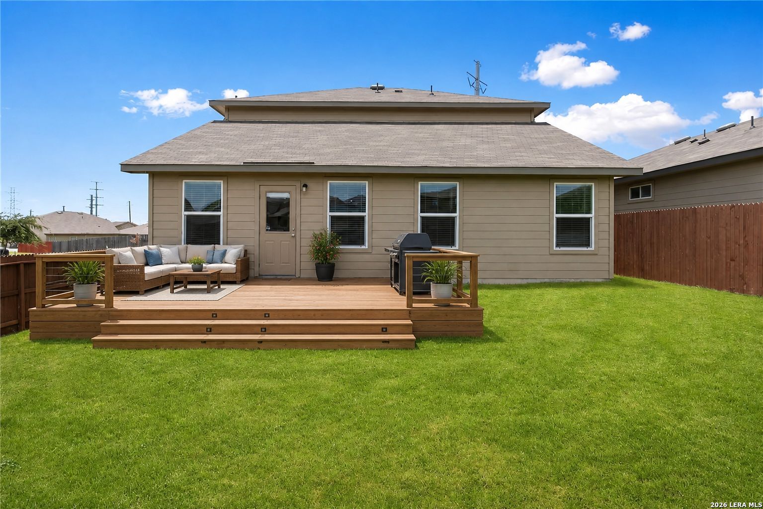2526 Wentwood