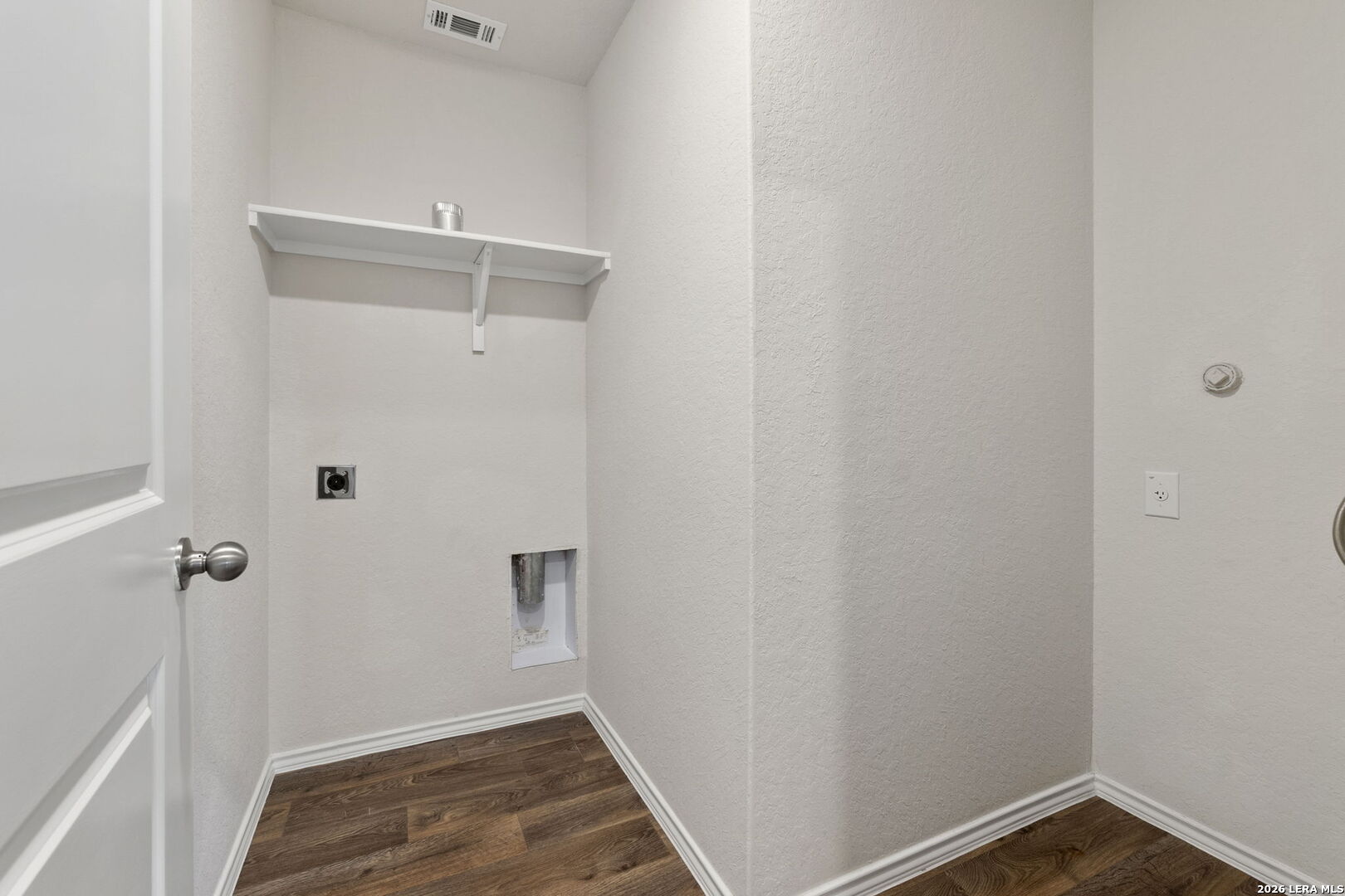 2526 Wentwood
