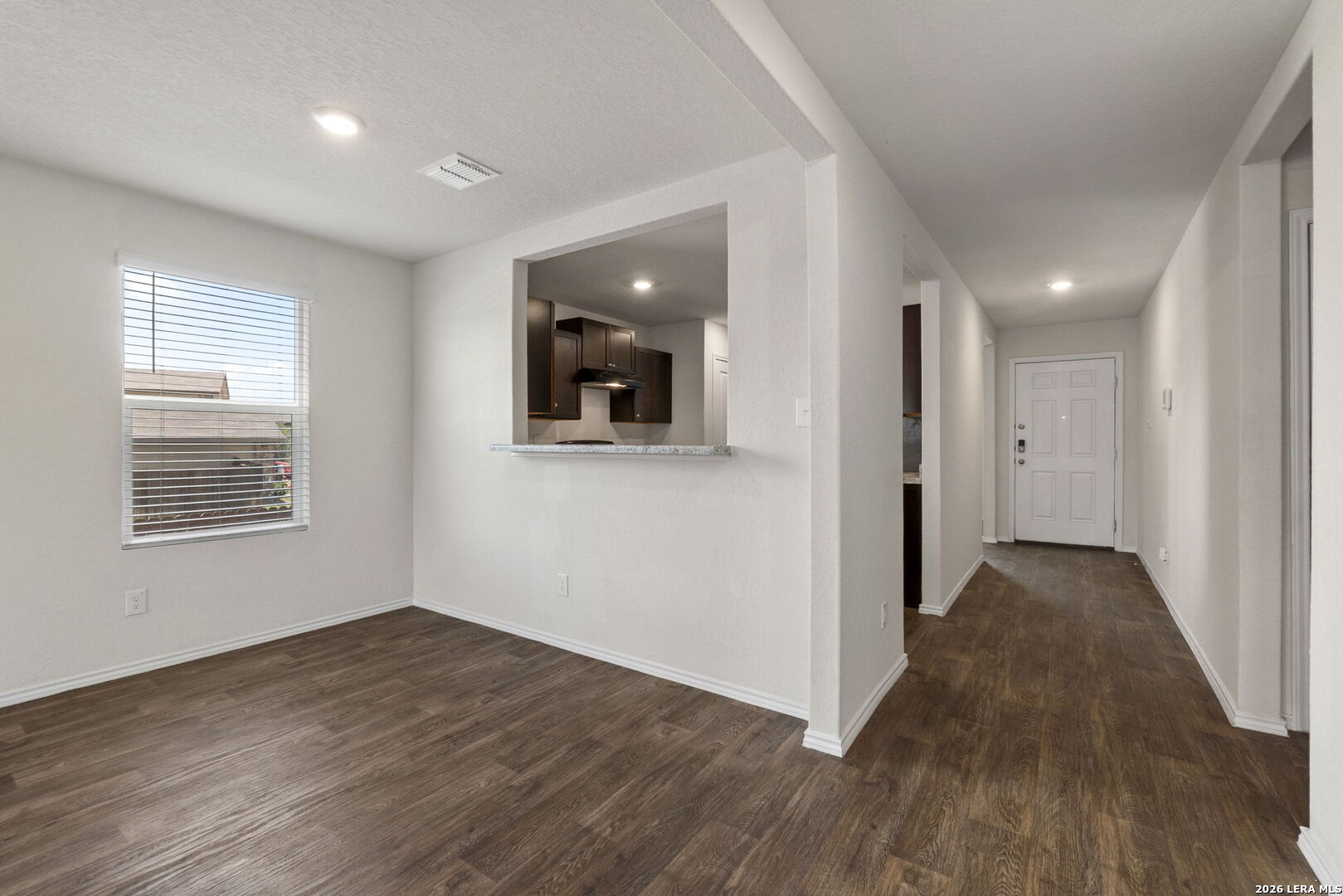 2526 Wentwood