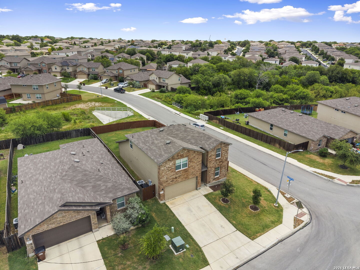 2526 Wentwood