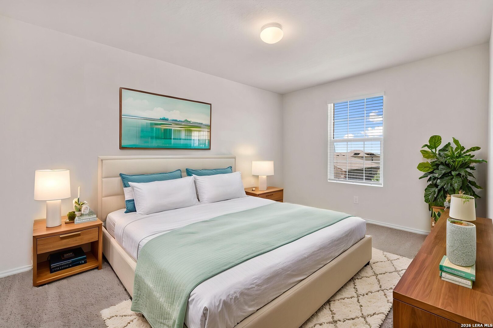 2526 Wentwood