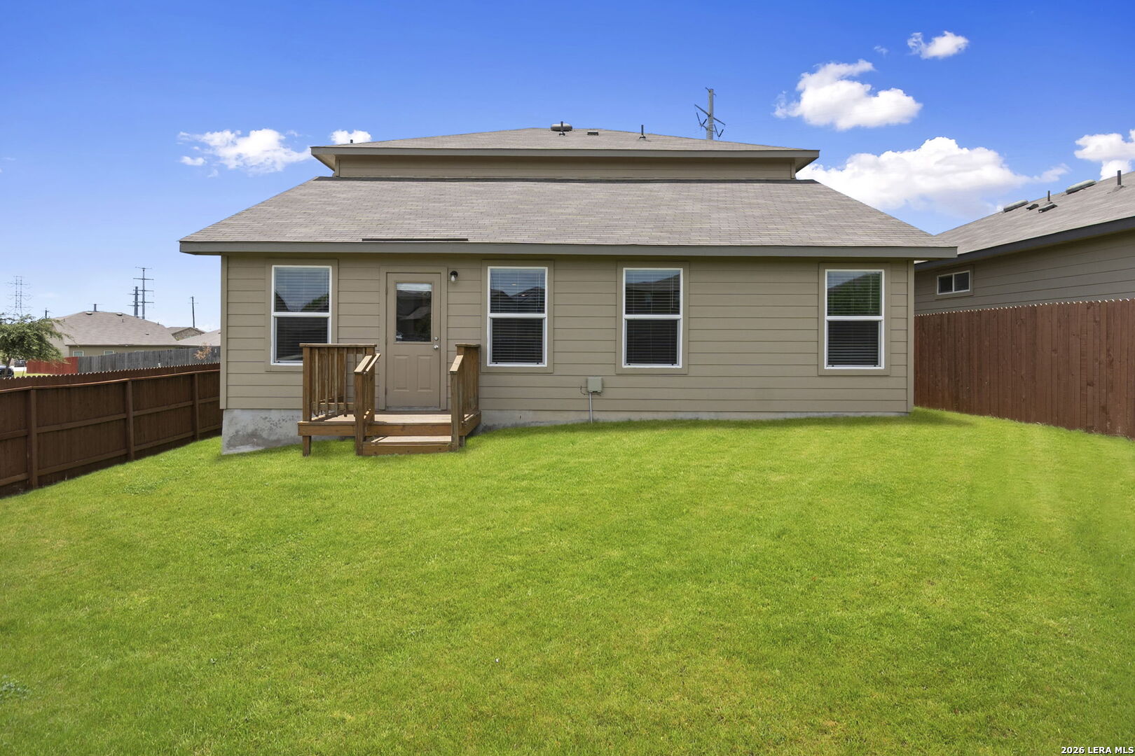 2526 Wentwood