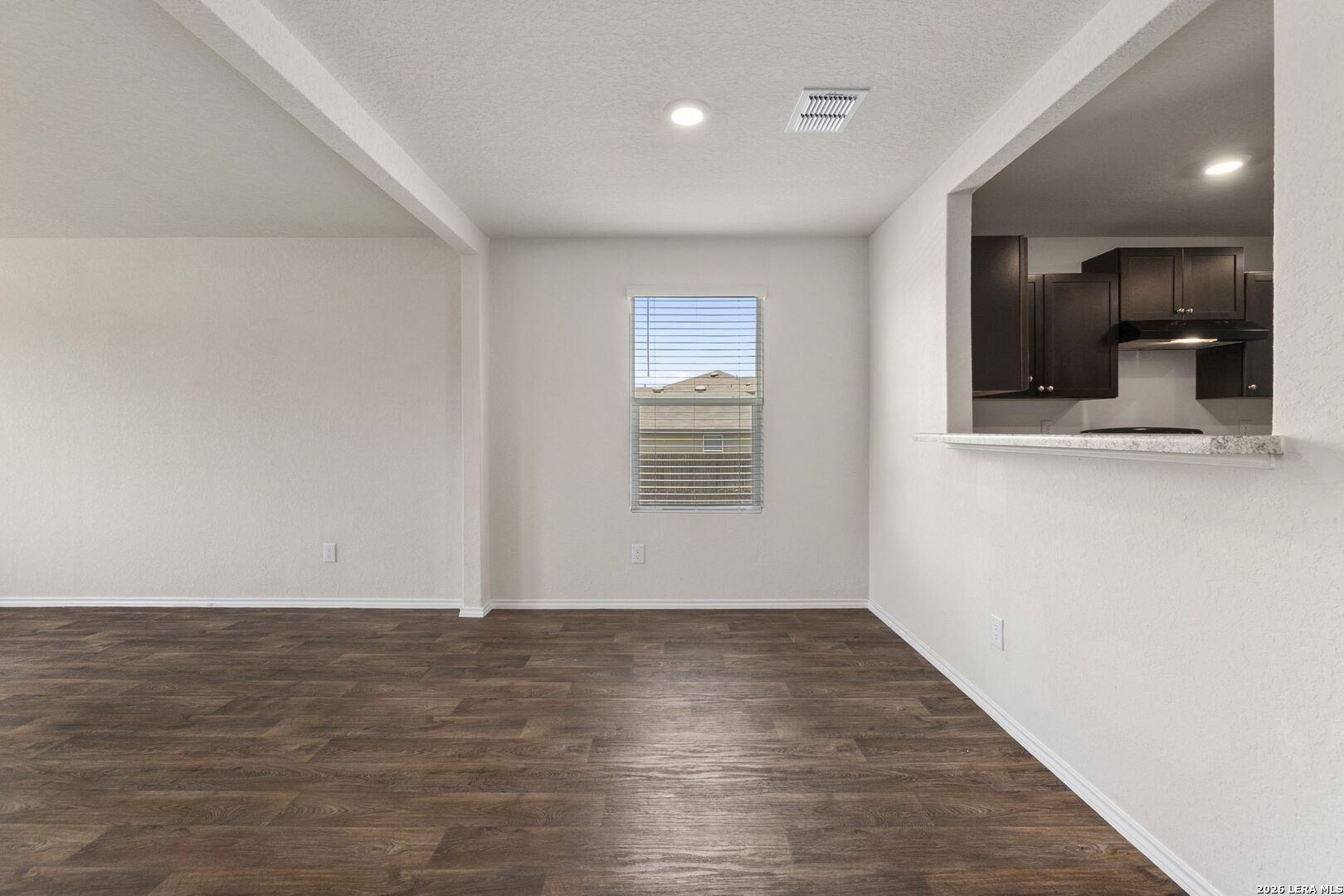 2526 Wentwood