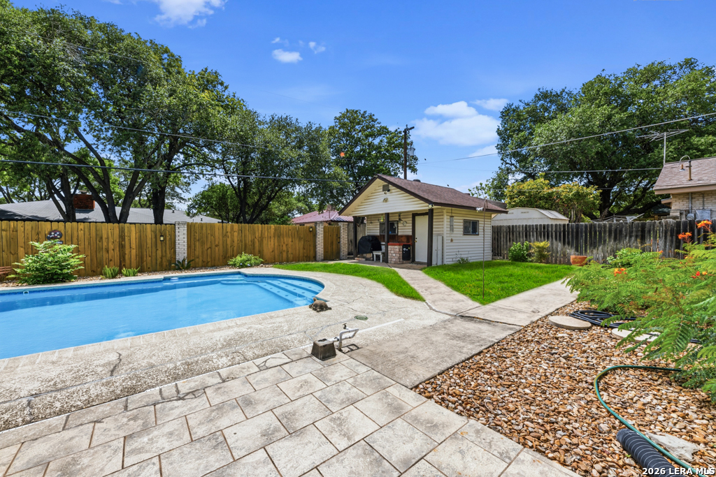 6022 WINDING RIDGE DR